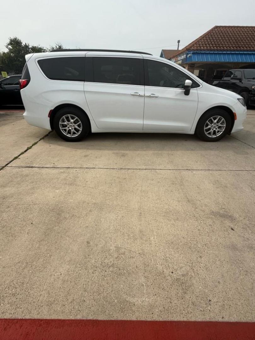 2021 White Chrysler Voyager LXI (2C4RC1DG0MR) with an 3.6L V-6 DOHC engine, located at 2401 E Main St., Grand Prairie, TX, 75050, (972) 262-4440, 32.748981, -96.969643 - Photo#10