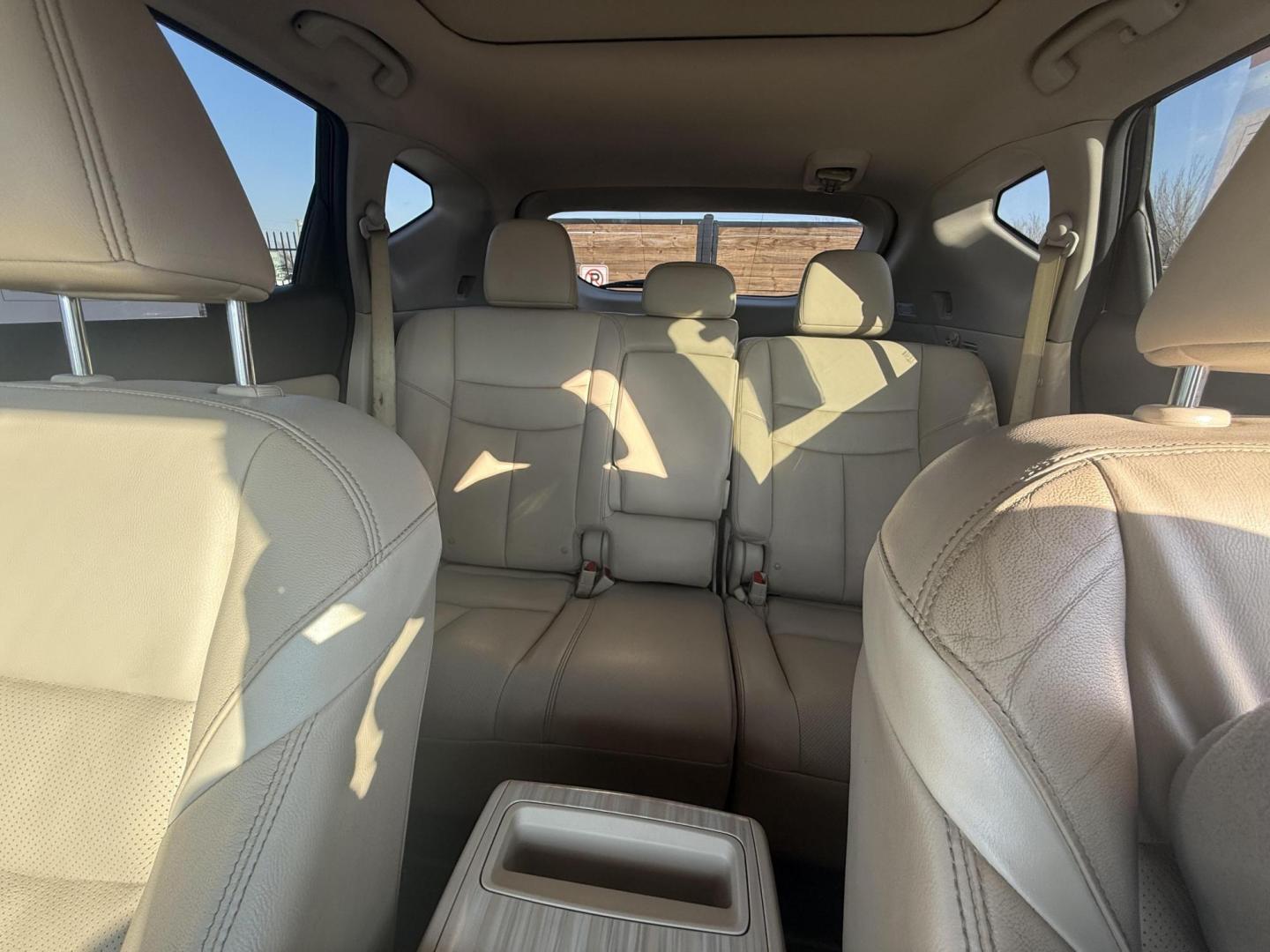 2018 White Nissan Murano (5N1AZ2MG8JN) with an 3.5L V-6 DOHC engine, located at 2401 E Main St., Grand Prairie, TX, 75050, (972) 262-4440, 32.748981, -96.969643 - Photo#13