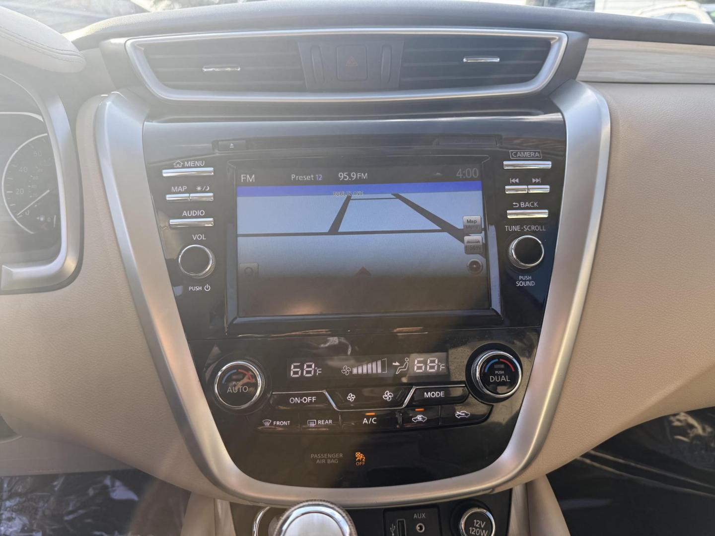 2018 White Nissan Murano (5N1AZ2MG8JN) with an 3.5L V-6 DOHC engine, located at 2401 E Main St., Grand Prairie, TX, 75050, (972) 262-4440, 32.748981, -96.969643 - Photo#17