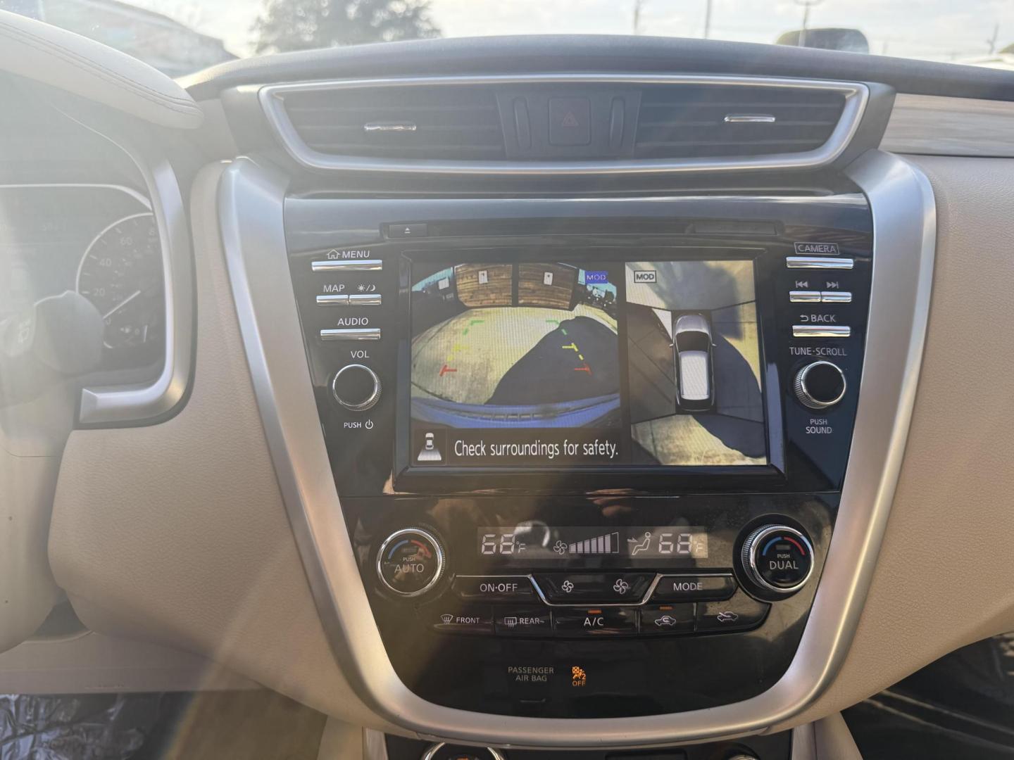 2018 White Nissan Murano (5N1AZ2MG8JN) with an 3.5L V-6 DOHC engine, located at 2401 E Main St., Grand Prairie, TX, 75050, (972) 262-4440, 32.748981, -96.969643 - Photo#18