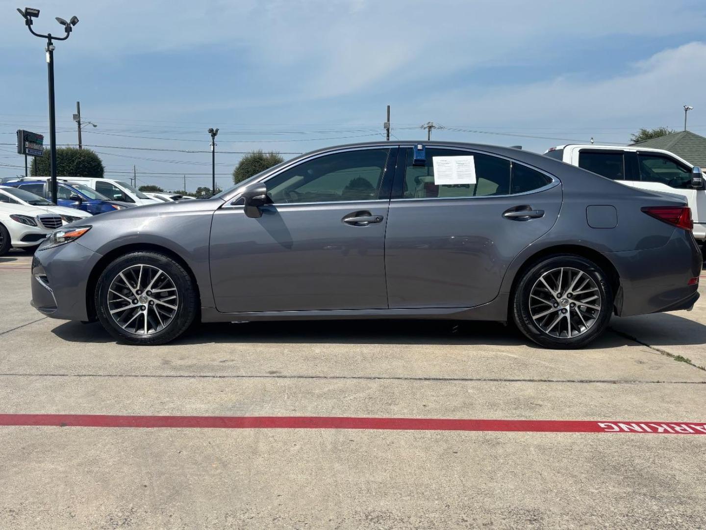 2017 Gray Lexus ES 350 Luxury (JTHBK1GG3H2) , located at 2401 E Main St., Grand Prairie, TX, 75050, (972) 262-4440, 32.748981, -96.969643 - Photo#4