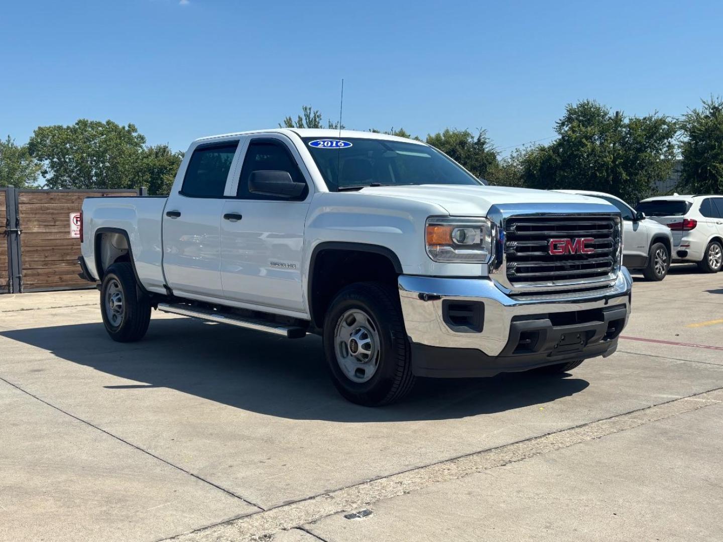 2016 White GMC Sierra 2500HD - (1GT11REG7GF) , located at 2401 E Main St., Grand Prairie, TX, 75050, (972) 262-4440, 32.748981, -96.969643 - Photo#1