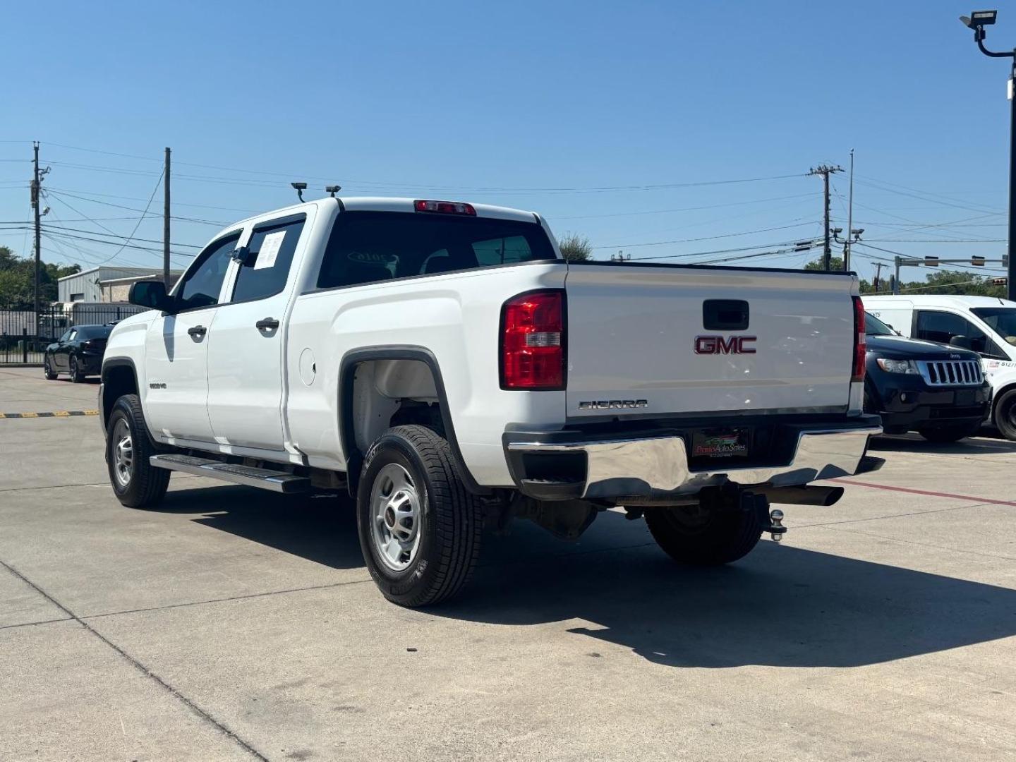 2016 White GMC Sierra 2500HD - (1GT11REG7GF) , located at 2401 E Main St., Grand Prairie, TX, 75050, (972) 262-4440, 32.748981, -96.969643 - Photo#5