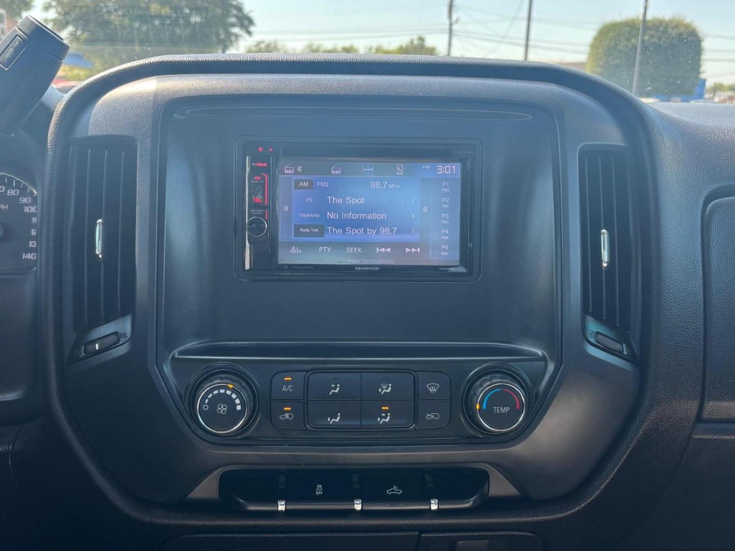2016 White GMC Sierra 2500HD - (1GT11REG7GF) , located at 2401 E Main St., Grand Prairie, TX, 75050, (972) 262-4440, 32.748981, -96.969643 - Photo#11