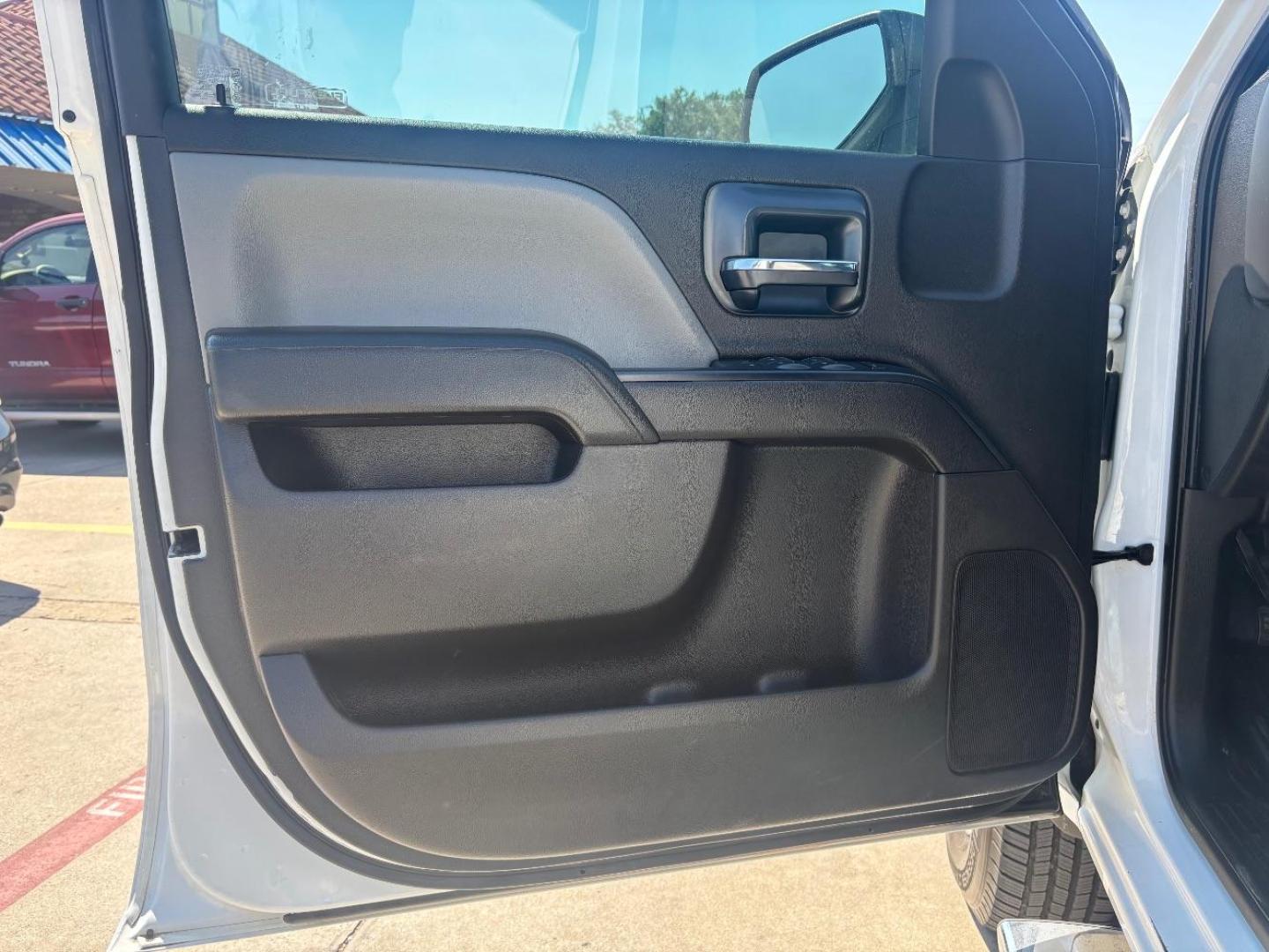 2016 White GMC Sierra 2500HD - (1GT11REG7GF) , located at 2401 E Main St., Grand Prairie, TX, 75050, (972) 262-4440, 32.748981, -96.969643 - Photo#13