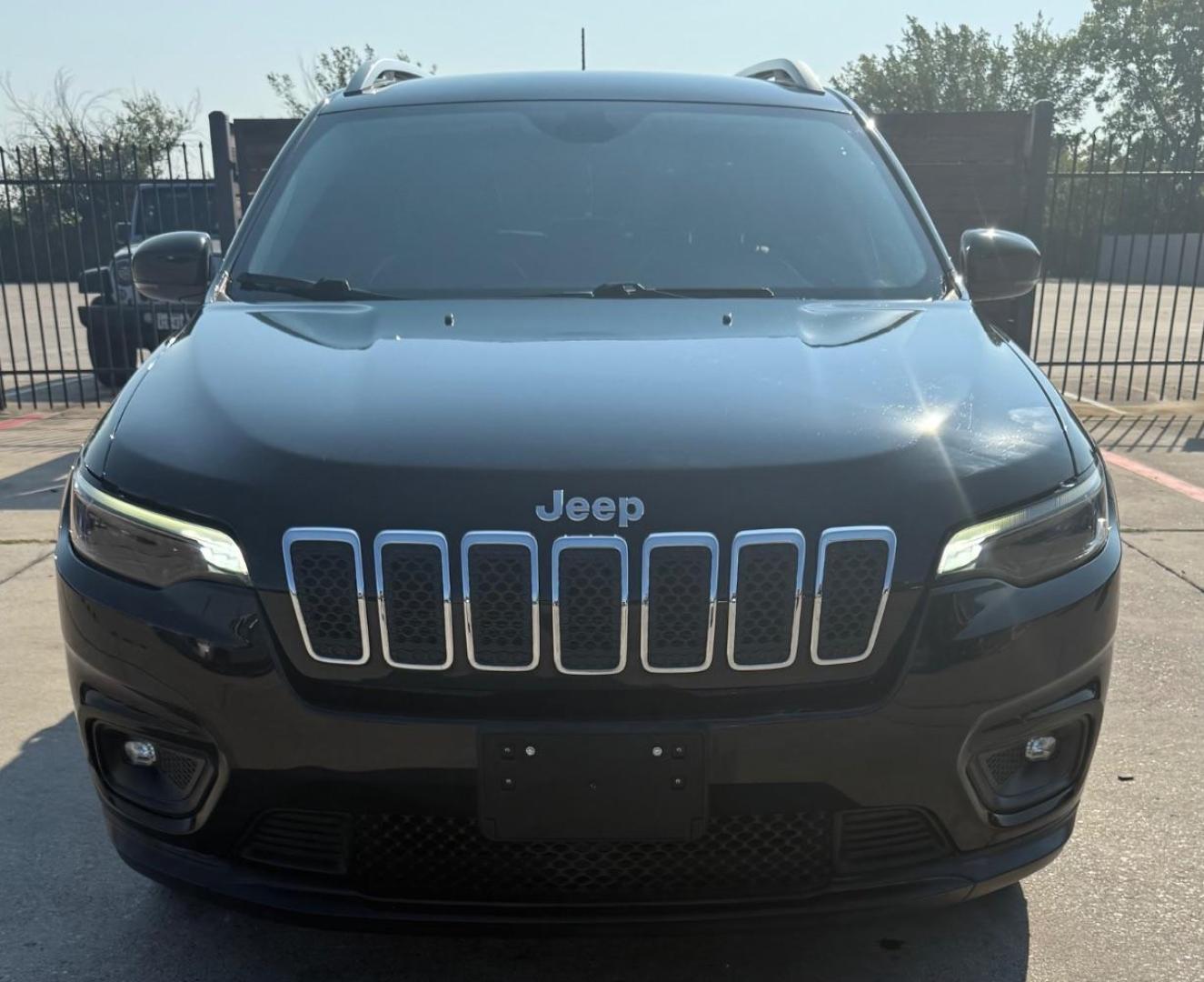 2019 Black Jeep Cherokee Latitude Plus FWD (1C4PJLLB6KD) , located at 2401 E Main St., Grand Prairie, TX, 75050, (972) 262-4440, 32.748981, -96.969643 - Photo#1