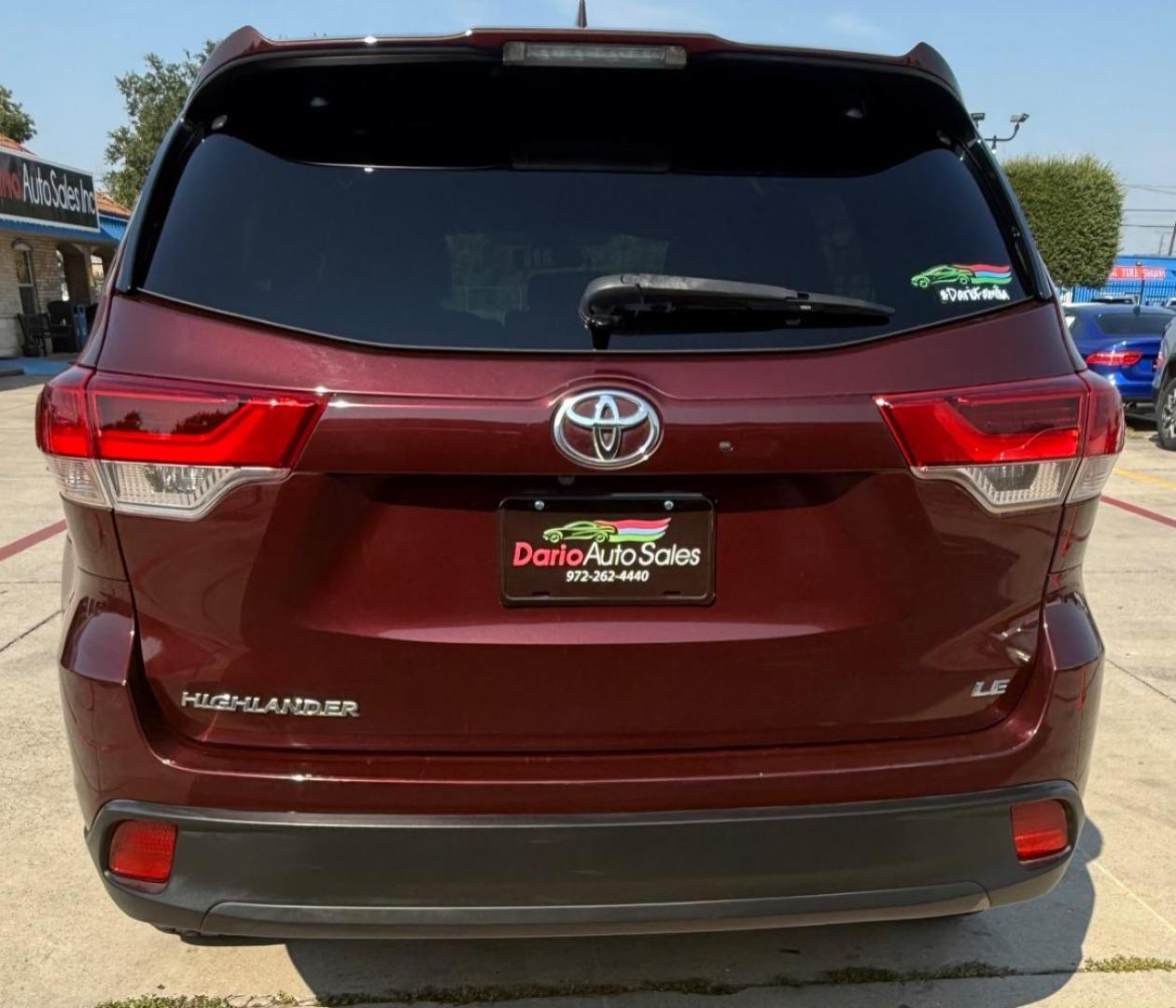 2019 Red Toyota Highlander LE (5TDZZRFHXKS) with an 3.5L V-6 port/direct injection engine, located at 2401 E Main St., Grand Prairie, TX, 75050, (972) 262-4440, 32.748981, -96.969643 - Photo#7