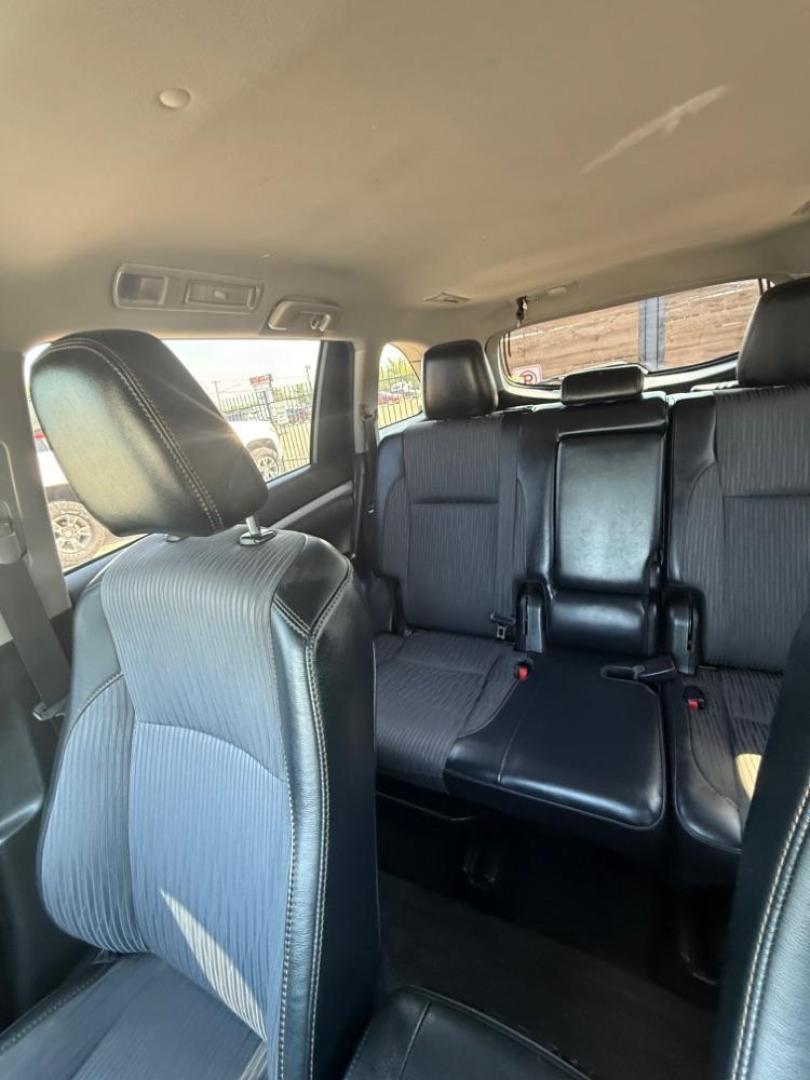 2019 Red Toyota Highlander (5TDZZRFHXKS) with an 3.5L V-6 port/direct injection engine, located at 2401 E Main St., Grand Prairie, TX, 75050, (972) 262-4440, 32.748981, -96.969643 - Photo#20