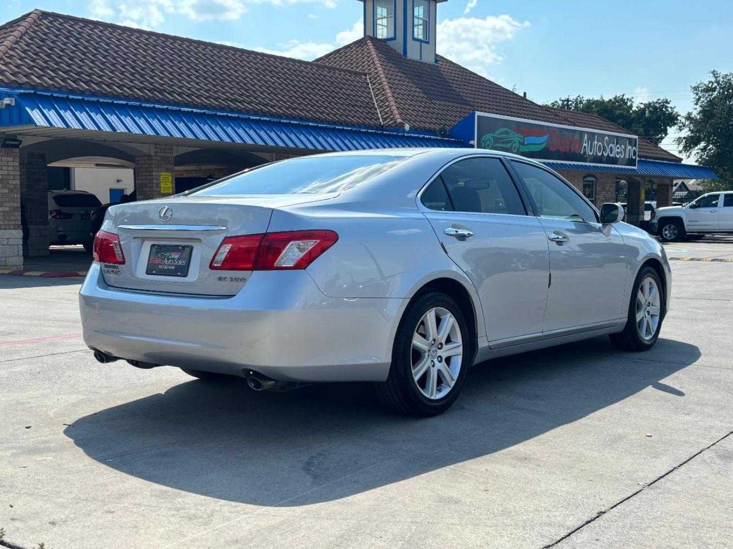 2009 GRAY Lexus ES 350 E (JTHBJ46G392) , located at 2401 E Main St., Grand Prairie, TX, 75050, (972) 262-4440, 32.748981, -96.969643 - Photo#7