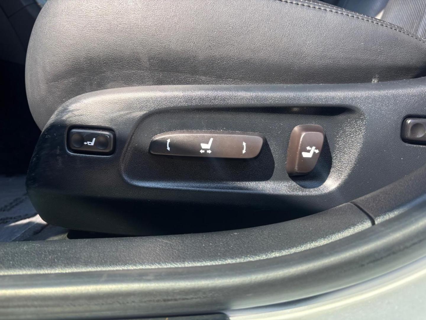 2009 GRAY Lexus ES 350 E (JTHBJ46G392) , located at 2401 E Main St., Grand Prairie, TX, 75050, (972) 262-4440, 32.748981, -96.969643 - Photo#14