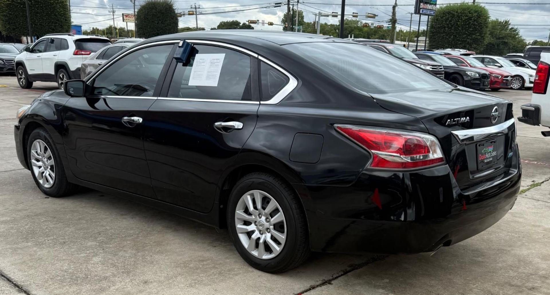 2014 Black Nissan Altima 2.5 S (1N4AL3AP9EN) with an 2.5L I-4 DOHC engine, located at 2401 E Main St., Grand Prairie, TX, 75050, (972) 262-4440, 32.748981, -96.969643 - Photo#7