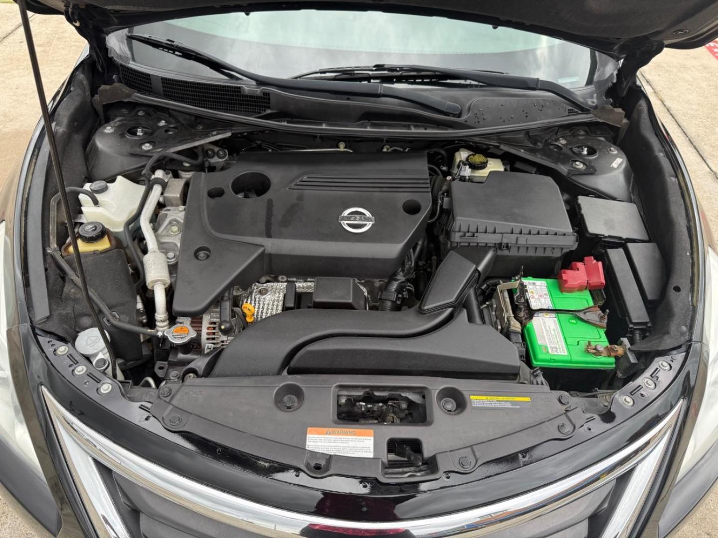 2014 Black Nissan Altima 2.5 S (1N4AL3AP9EN) with an 2.5L I-4 DOHC engine, located at 2401 E Main St., Grand Prairie, TX, 75050, (972) 262-4440, 32.748981, -96.969643 - Photo#30