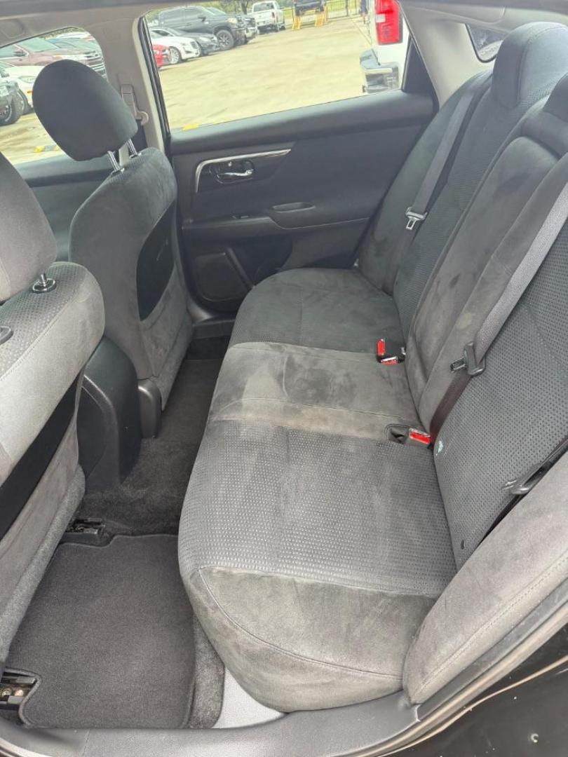 2014 Black Nissan Altima (1N4AL3AP9EN) with an 2.5L I-4 DOHC engine, located at 2401 E Main St., Grand Prairie, TX, 75050, (972) 262-4440, 32.748981, -96.969643 - Photo#19