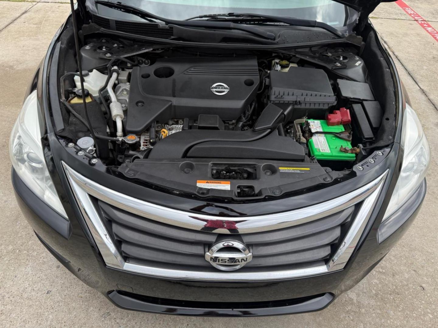 2014 Black Nissan Altima (1N4AL3AP9EN) with an 2.5L I-4 DOHC engine, located at 2401 E Main St., Grand Prairie, TX, 75050, (972) 262-4440, 32.748981, -96.969643 - Photo#23