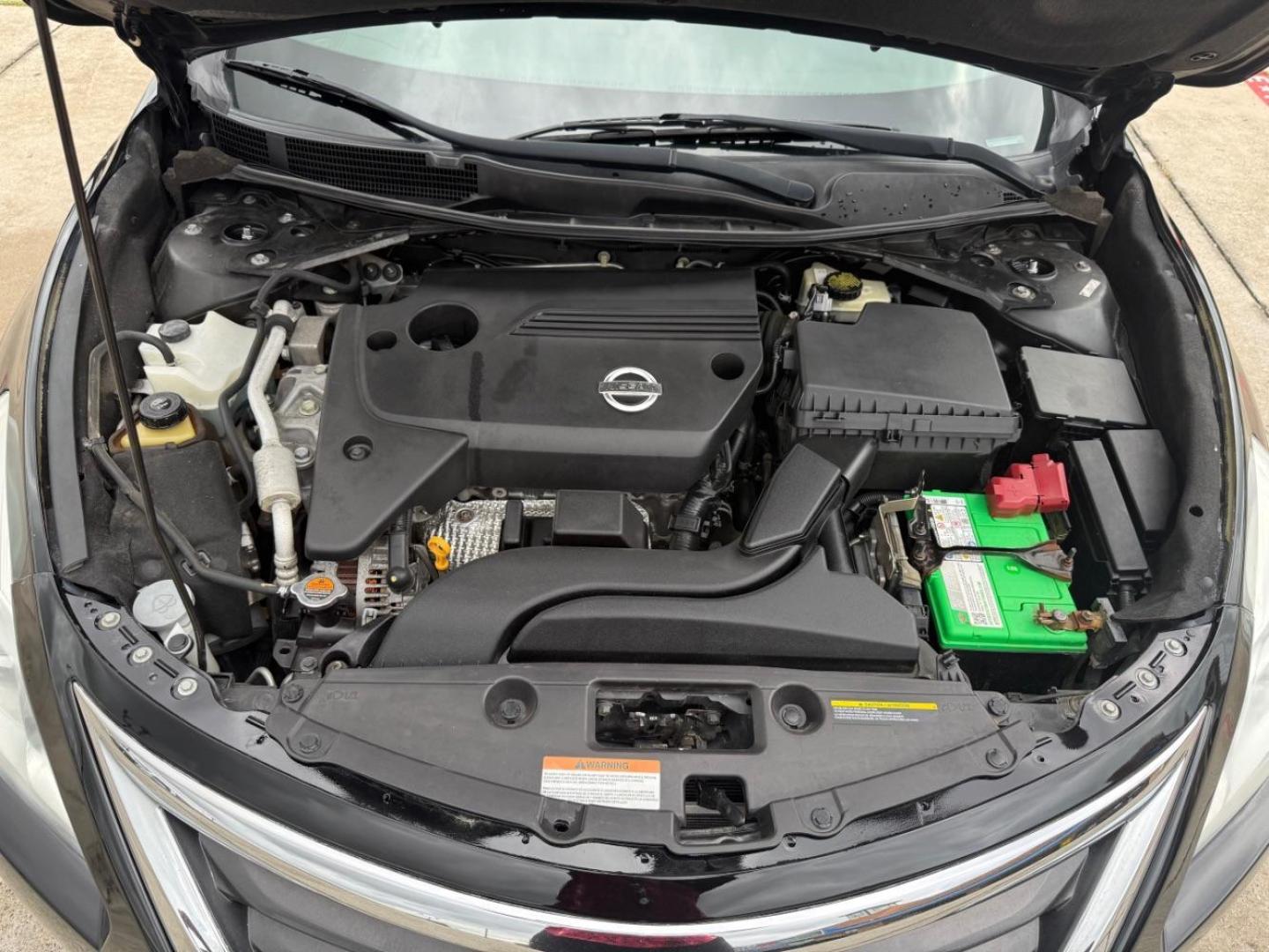 2014 Black Nissan Altima (1N4AL3AP9EN) with an 2.5L I-4 DOHC engine, located at 2401 E Main St., Grand Prairie, TX, 75050, (972) 262-4440, 32.748981, -96.969643 - Photo#24