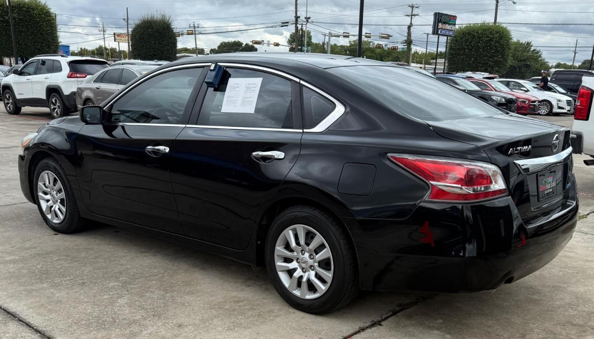 2014 Black Nissan Altima (1N4AL3AP9EN) with an 2.5L I-4 DOHC engine, located at 2401 E Main St., Grand Prairie, TX, 75050, (972) 262-4440, 32.748981, -96.969643 - Photo#28