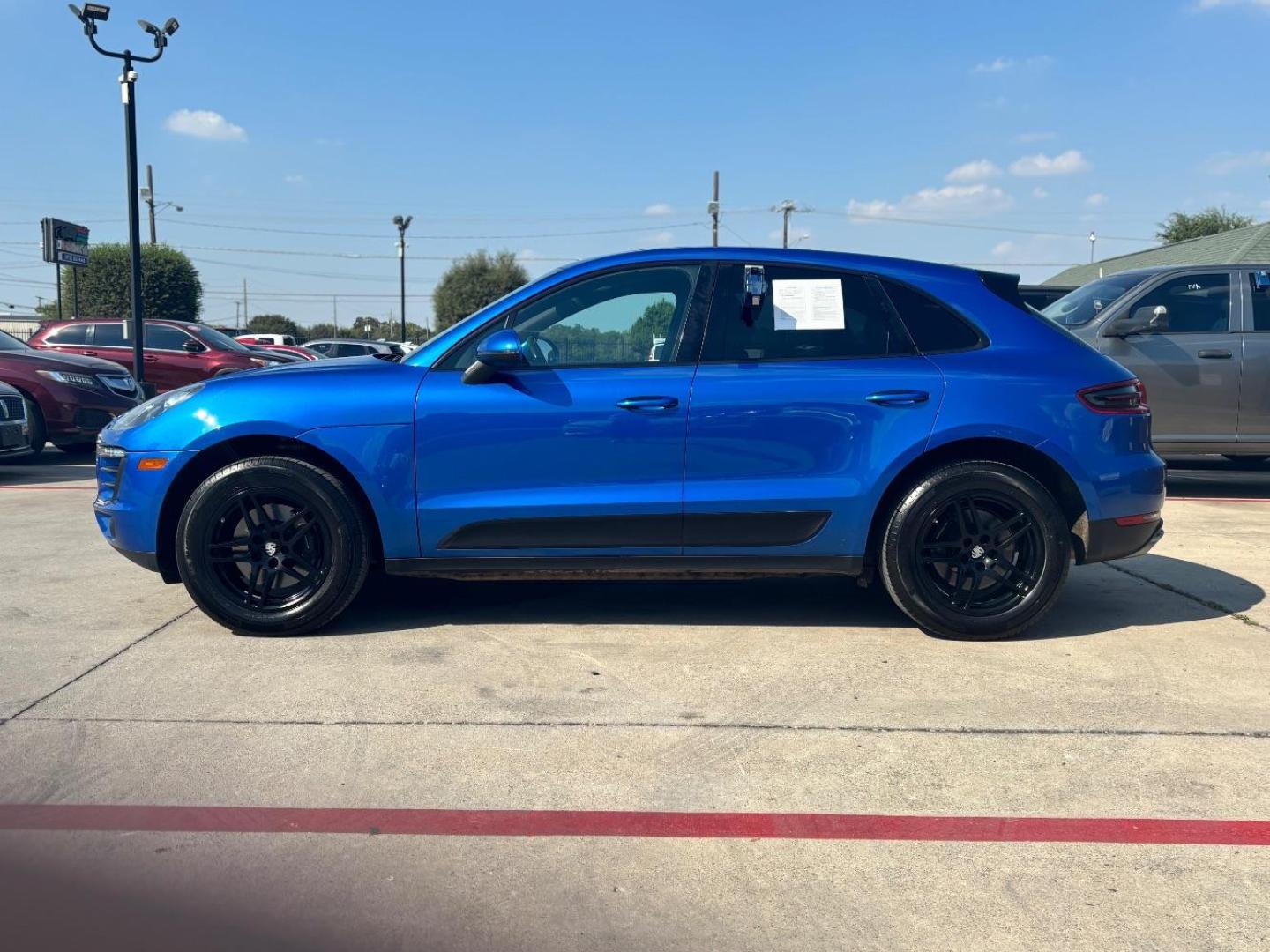 2018 Blue Porsche Macan M (WP1AA2A54JL) , located at 2401 E Main St., Grand Prairie, TX, 75050, (972) 262-4440, 32.748981, -96.969643 - Photo#3