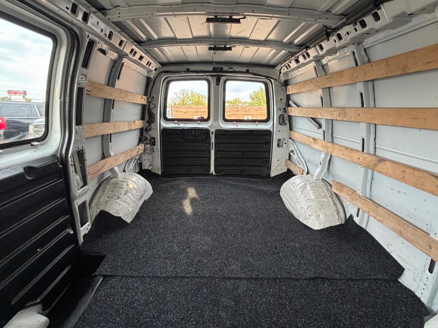 2017 White GMC Savana 2500 Work Van (1GTW7AFF3H1) , located at 2401 E Main St., Grand Prairie, TX, 75050, (972) 262-4440, 32.748981, -96.969643 - Photo#14