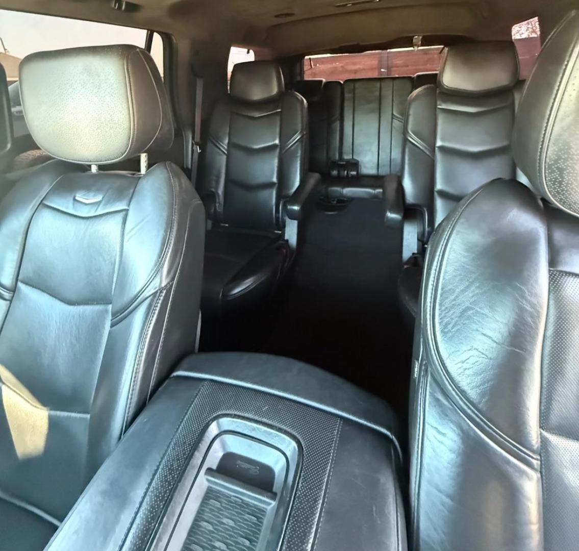 2015 Black Cadillac Escalade Platinum (1GYS4PKJ4FR) with an EcoTec3 6.2L V-8 gasoline direct injection engine, located at 2401 E Main St., Grand Prairie, TX, 75050, (972) 262-4440, 32.748981, -96.969643 - Photo#26