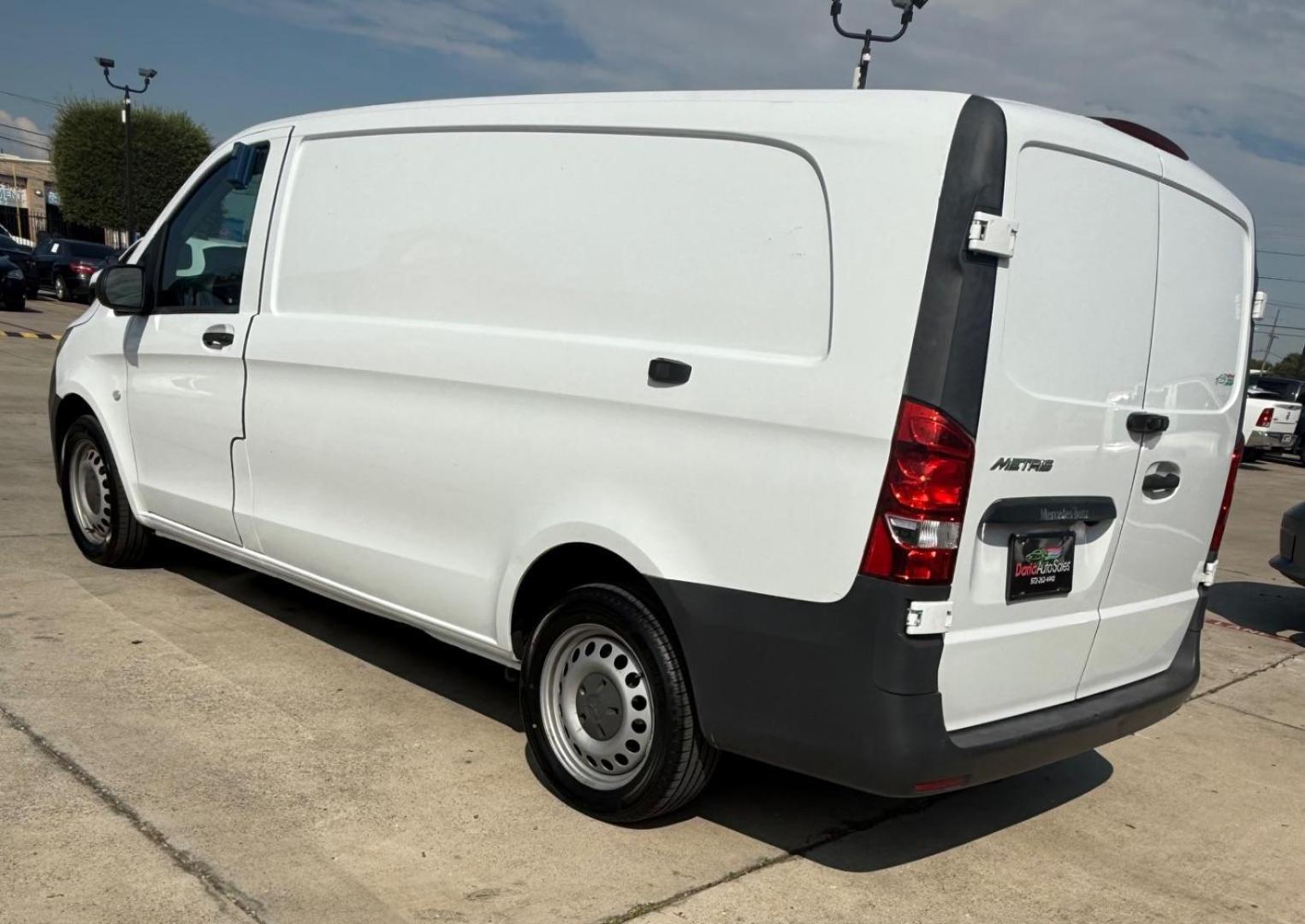 2020 White Mercedes-Benz Metris (WD3PG3EA8L3) with an 2.0L I4 engine, located at 2401 E Main St., Grand Prairie, TX, 75050, (972) 262-4440, 32.748981, -96.969643 - Photo#2