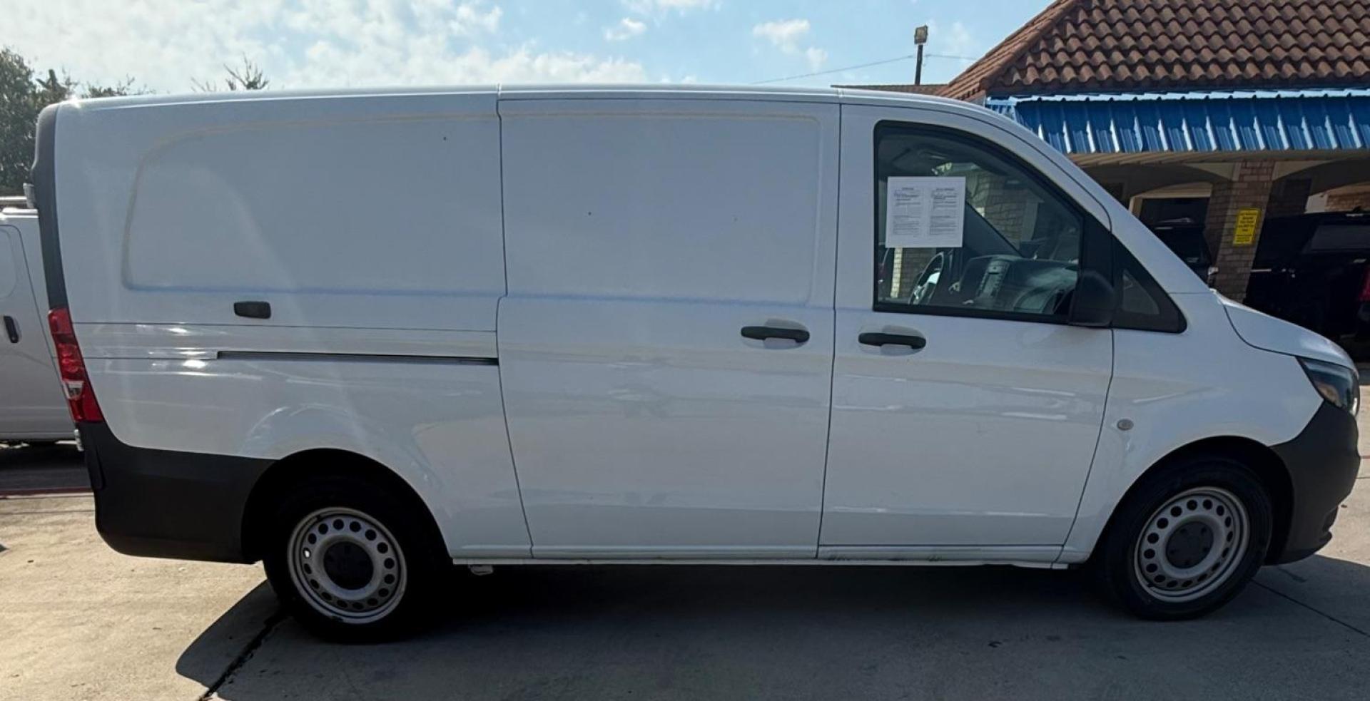 2020 White Mercedes-Benz Metris (WD3PG3EA8L3) with an 2.0L I4 engine, located at 2401 E Main St., Grand Prairie, TX, 75050, (972) 262-4440, 32.748981, -96.969643 - Photo#8