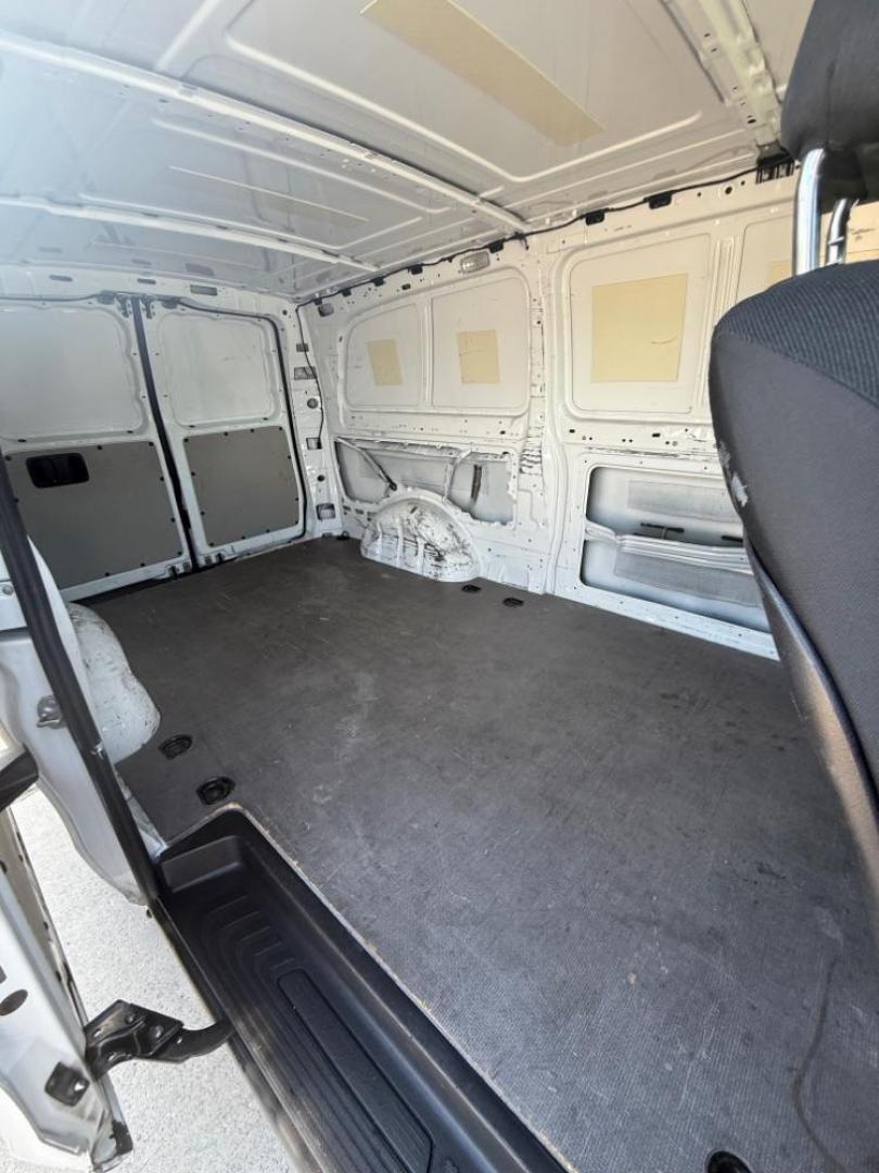 2020 White Mercedes-Benz Metris (WD3PG3EA8L3) with an 2.0L I4 engine, located at 2401 E Main St., Grand Prairie, TX, 75050, (972) 262-4440, 32.748981, -96.969643 - Photo#18