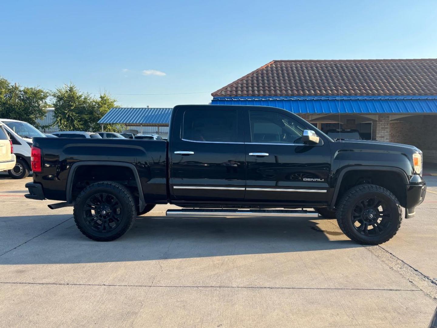 2014 Black GMC Sierra 1500 Denali (3GTU2WEJ5EG) , located at 2401 E Main St., Grand Prairie, TX, 75050, (972) 262-4440, 32.748981, -96.969643 - Photo#8