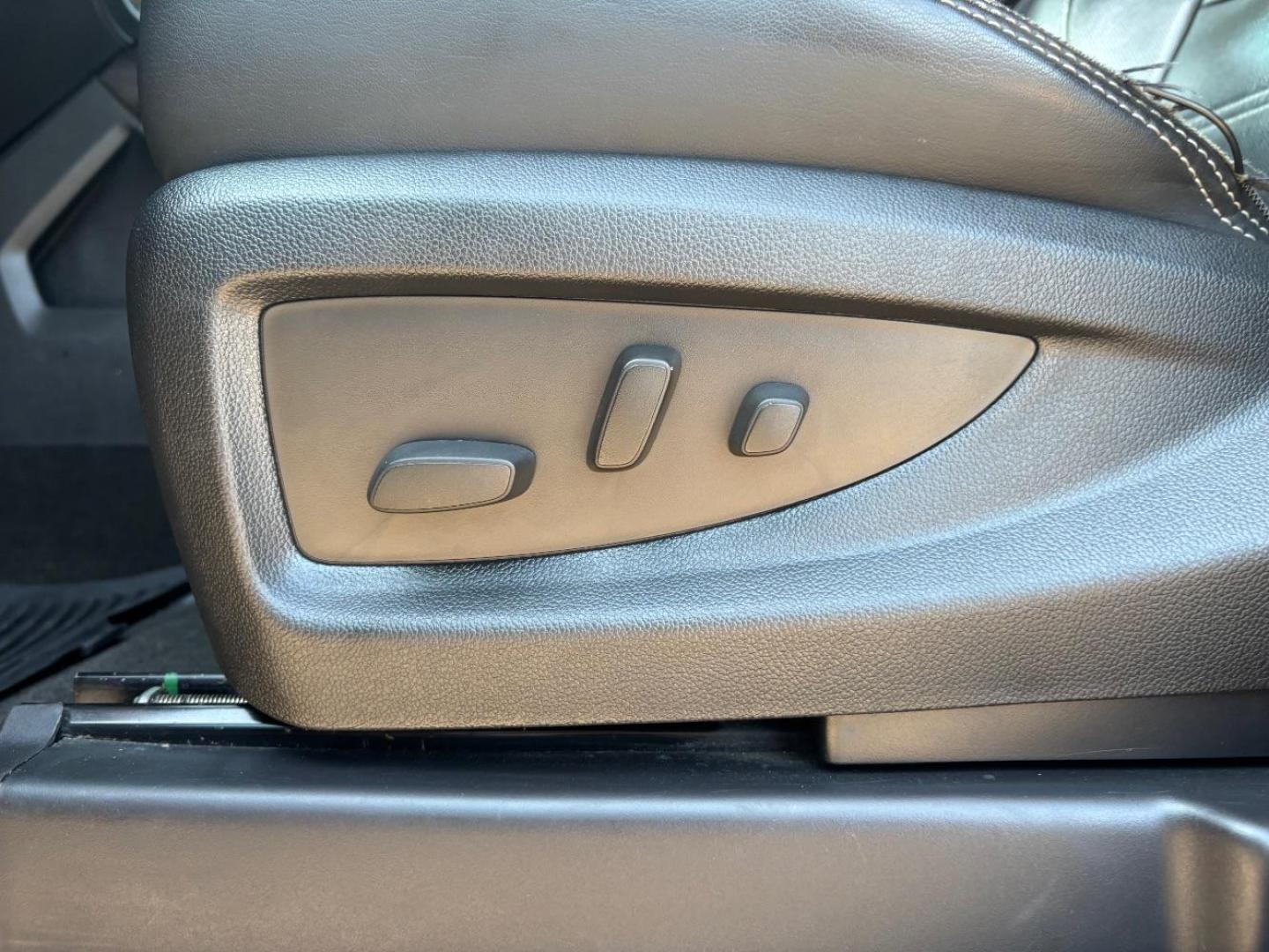 2014 Black GMC Sierra 1500 Denali (3GTU2WEJ5EG) , located at 2401 E Main St., Grand Prairie, TX, 75050, (972) 262-4440, 32.748981, -96.969643 - Photo#11