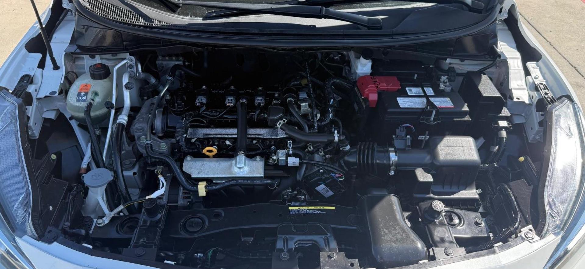2021 WHITE Nissan Versa SV Xtronic CVT (3N1CN8EV7ML) with an 1.6L I-4 DOHC engine, located at 2401 E Main St., Grand Prairie, TX, 75050, (972) 262-4440, 32.748981, -96.969643 - Photo#34