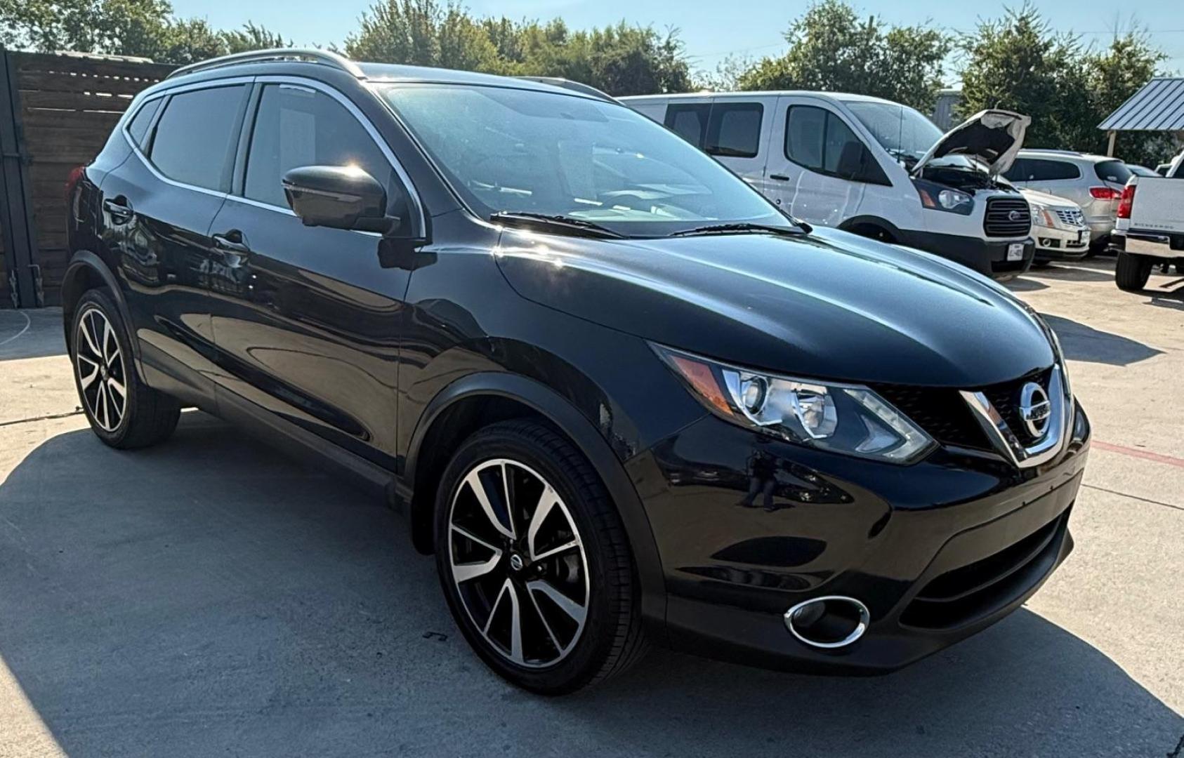 2018 Black Nissan Rogue Sport SL (JN1BJ1CP9JW) with an 2L I-4 gasoline direct injection engine, located at 2401 E Main St., Grand Prairie, TX, 75050, (972) 262-4440, 32.748981, -96.969643 - Photo#35