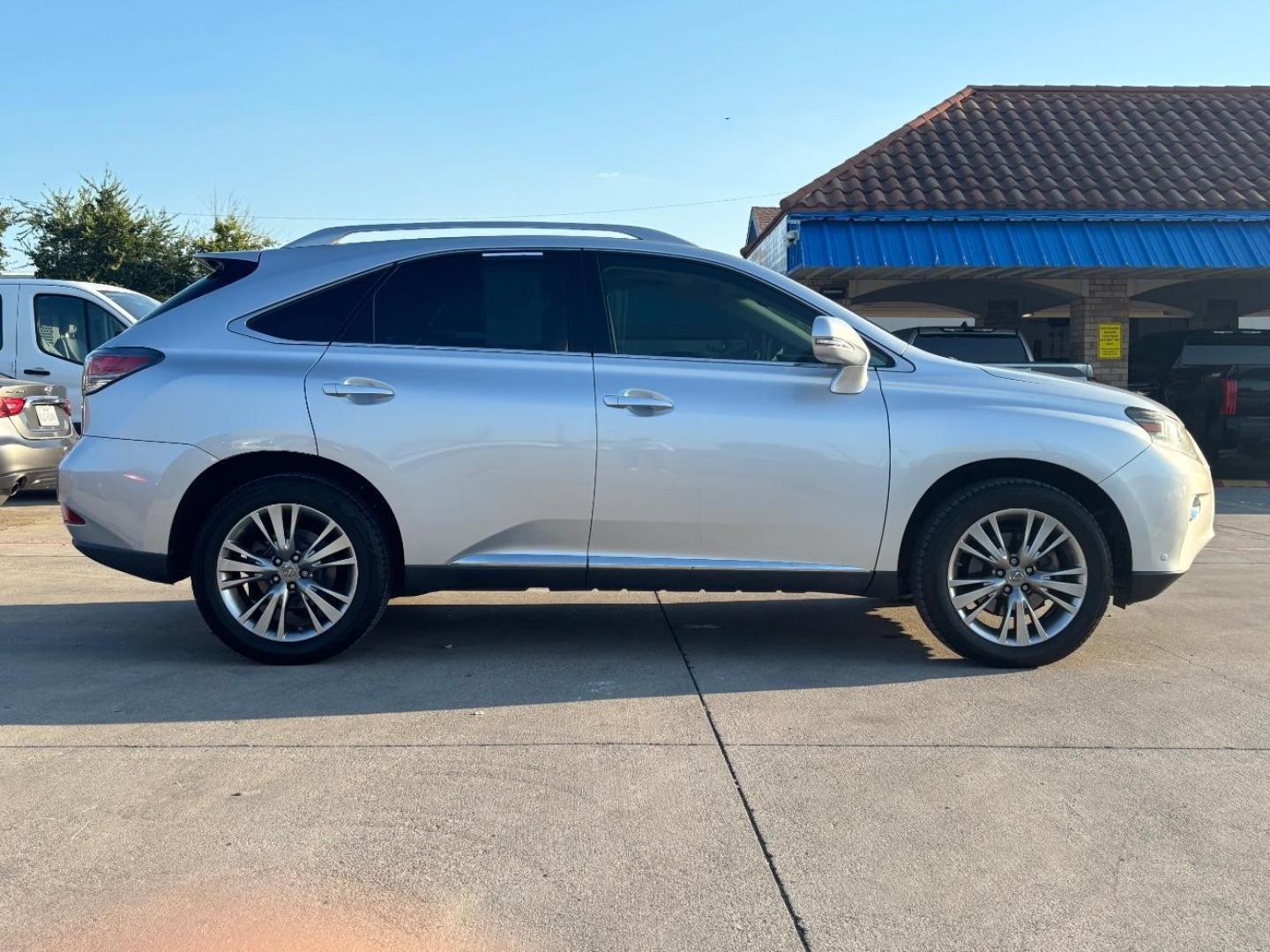 2014 Silver Lexus Rx 350 (2T2ZK1BA6EC) with an 3.5L V6 engine, located at 2401 E Main St., Grand Prairie, TX, 75050, (972) 262-4440, 32.748981, -96.969643 - Photo#2