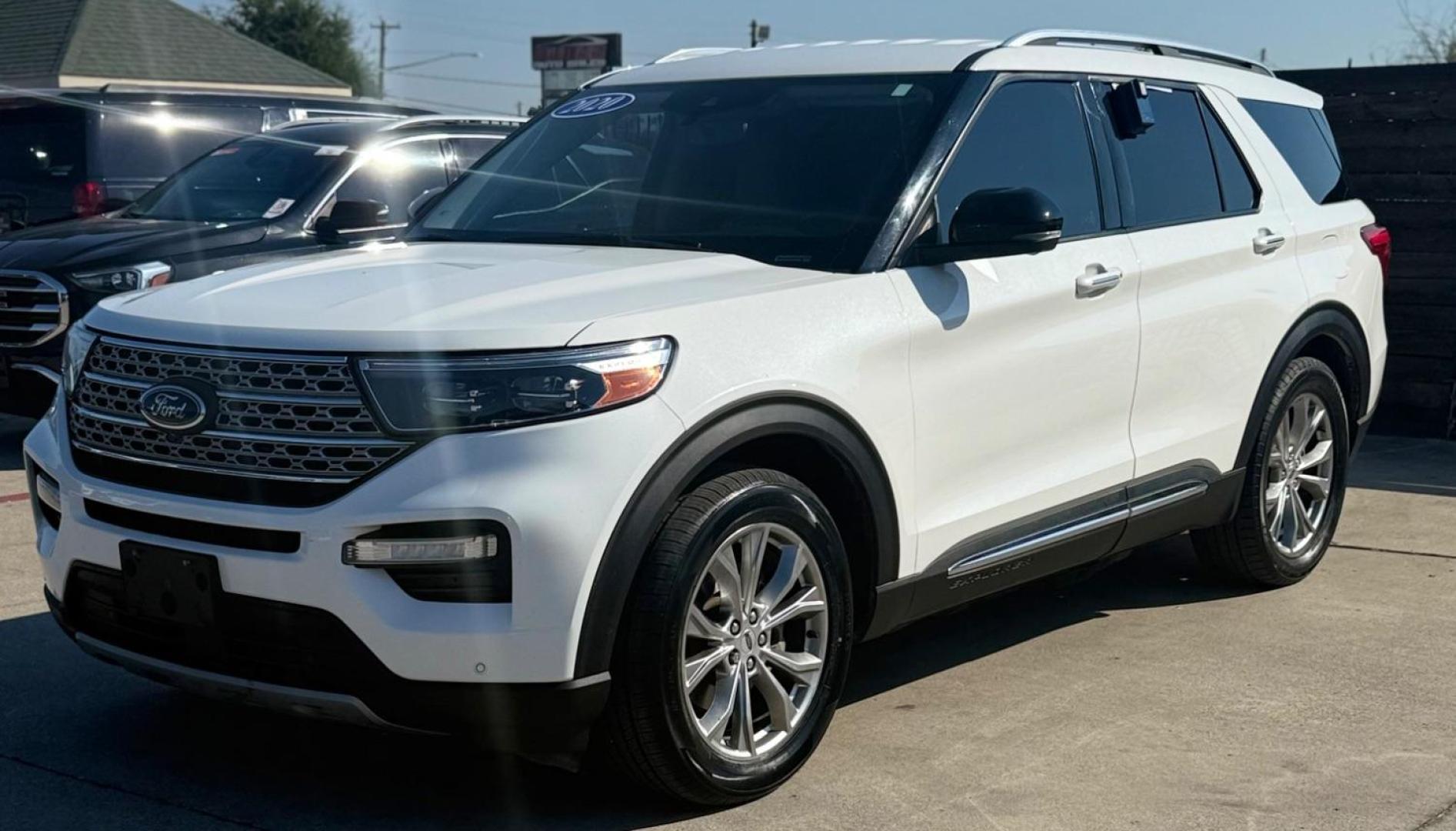 2020 White Ford Explorer Limited (1FMSK7FH9LG) , located at 2401 E Main St., Grand Prairie, TX, 75050, (972) 262-4440, 32.748981, -96.969643 - Photo#2