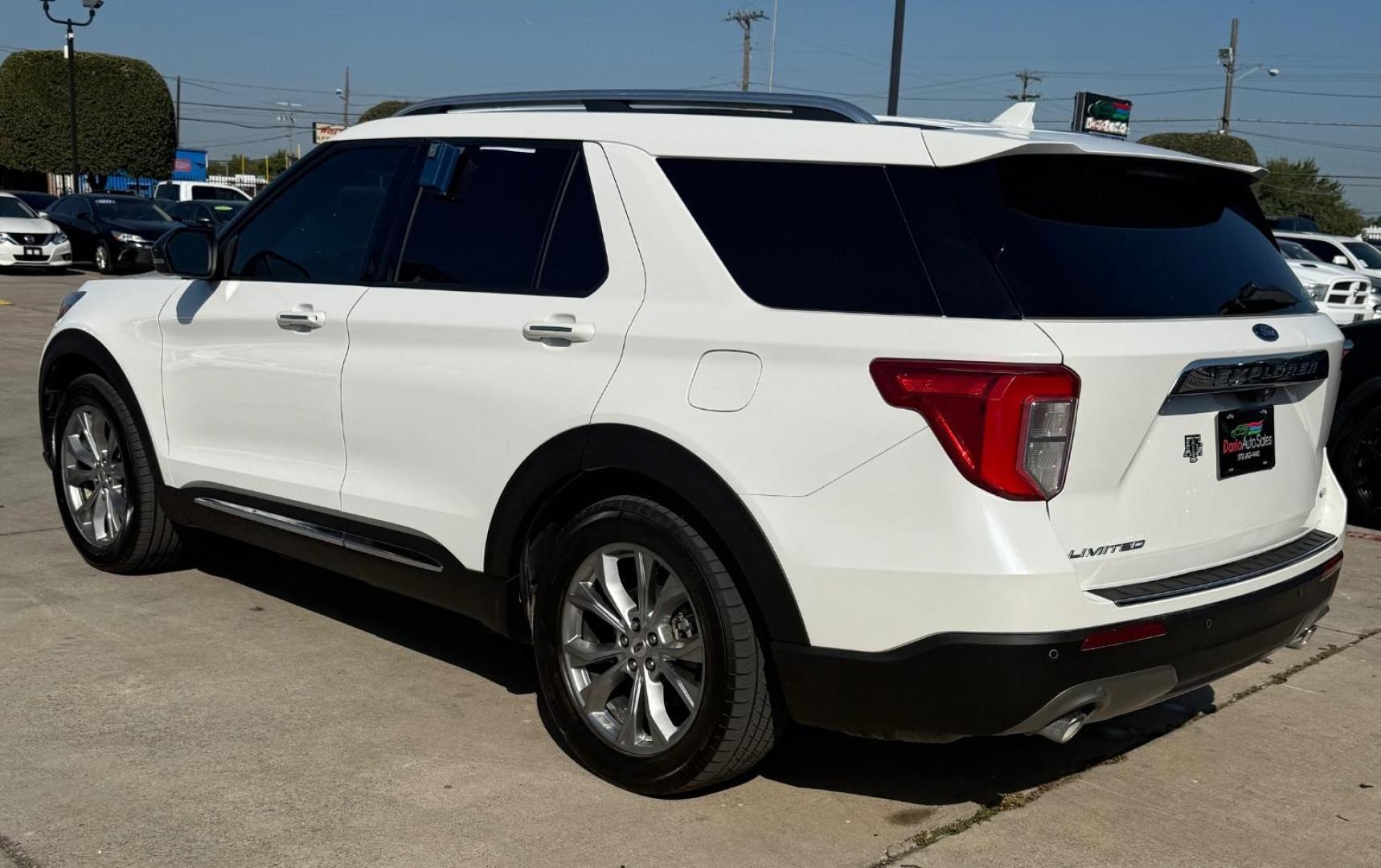 2020 White Ford Explorer Limited (1FMSK7FH9LG) , located at 2401 E Main St., Grand Prairie, TX, 75050, (972) 262-4440, 32.748981, -96.969643 - Photo#6