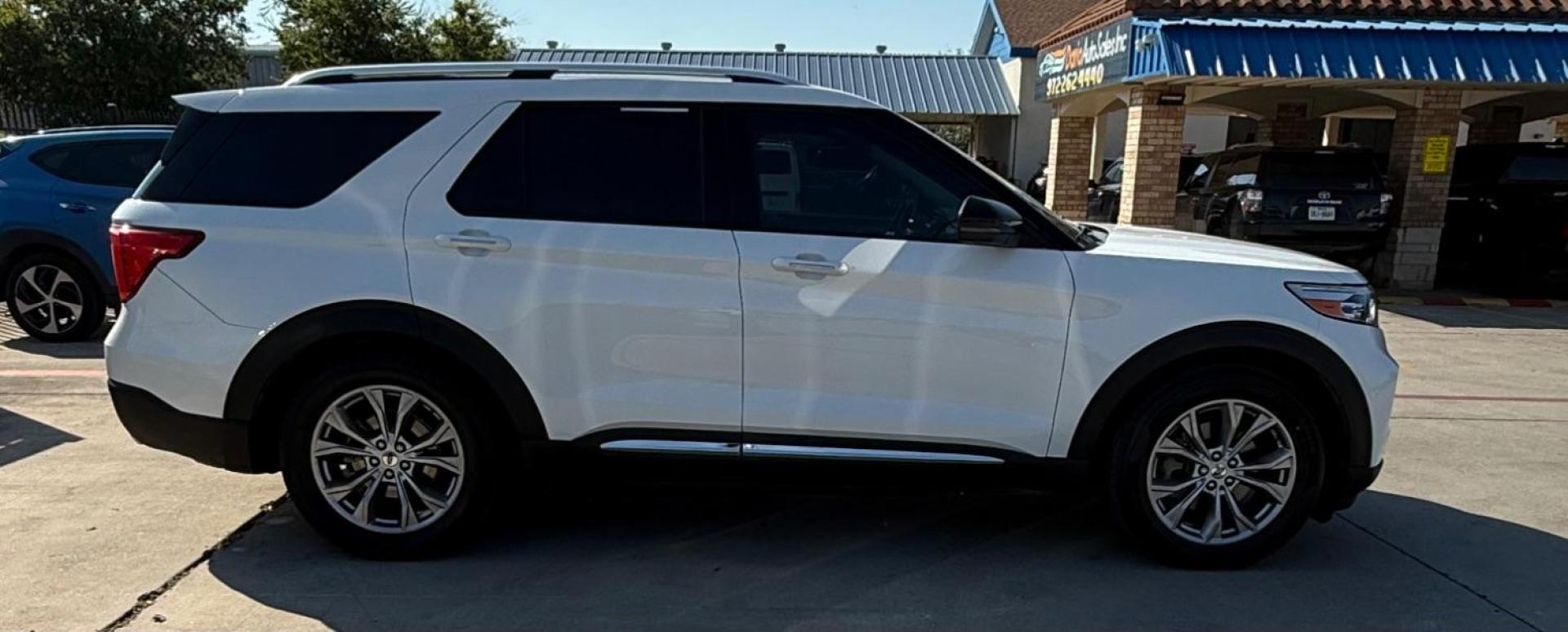 2020 White Ford Explorer Limited (1FMSK7FH9LG) , located at 2401 E Main St., Grand Prairie, TX, 75050, (972) 262-4440, 32.748981, -96.969643 - Photo#13
