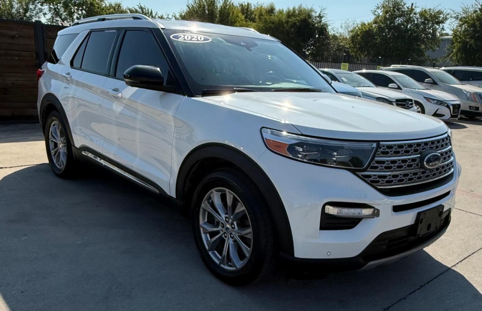 2020 White Ford Explorer Limited (1FMSK7FH9LG) , located at 2401 E Main St., Grand Prairie, TX, 75050, (972) 262-4440, 32.748981, -96.969643 - Photo#16