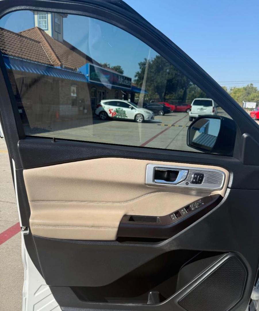 2020 White Ford Explorer Limited (1FMSK7FH9LG) , located at 2401 E Main St., Grand Prairie, TX, 75050, (972) 262-4440, 32.748981, -96.969643 - Photo#17