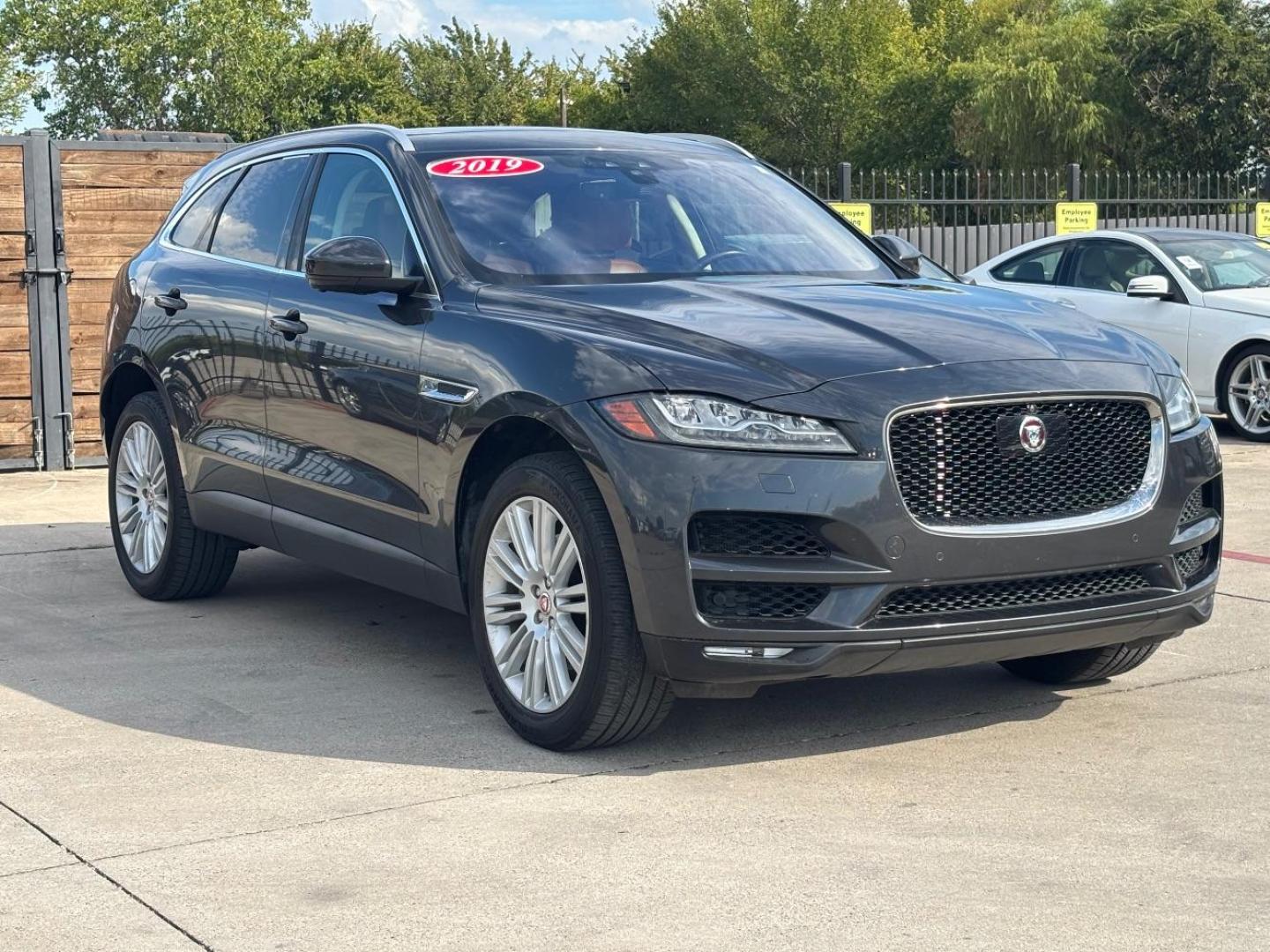 2019 Gray Jaguar F-PACE 30t Portfolio (SADCN2GX9KA) with an Ingenium 2L I-4 gasoline direct injection engine, located at 2401 E Main St., Grand Prairie, TX, 75050, (972) 262-4440, 32.748981, -96.969643 - Photo#1
