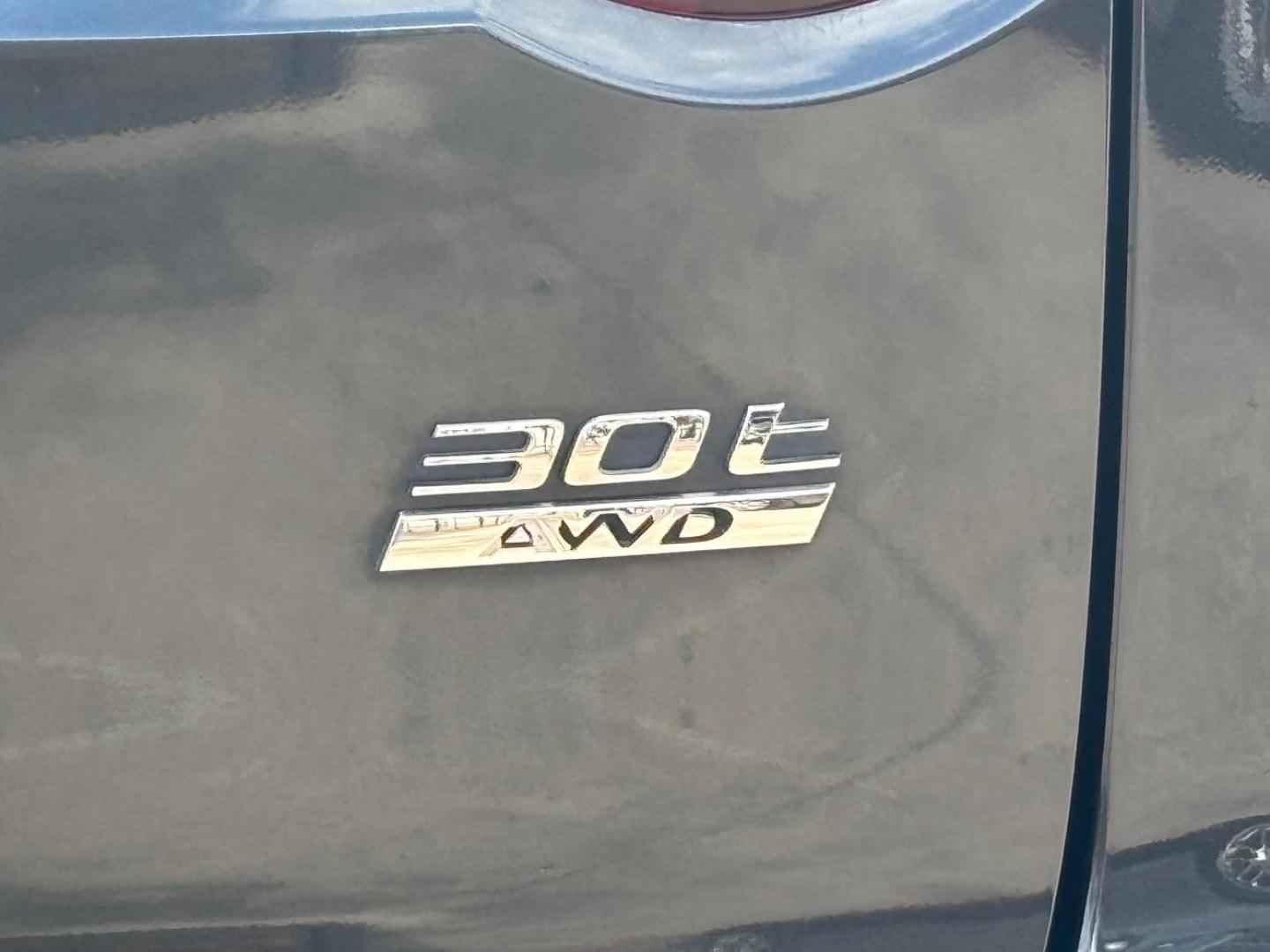2019 Gray Jaguar F-PACE 30t Portfolio (SADCN2GX9KA) with an Ingenium 2L I-4 gasoline direct injection engine, located at 2401 E Main St., Grand Prairie, TX, 75050, (972) 262-4440, 32.748981, -96.969643 - Photo#9