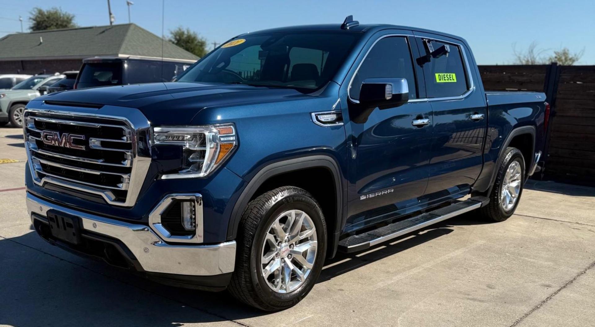 2021 Blue GMC Sierra 1500 4WD Crew Cab Short Box SLT (3GTU9DETXMG) , located at 2401 E Main St., Grand Prairie, TX, 75050, (972) 262-4440, 32.748981, -96.969643 - Photo#3