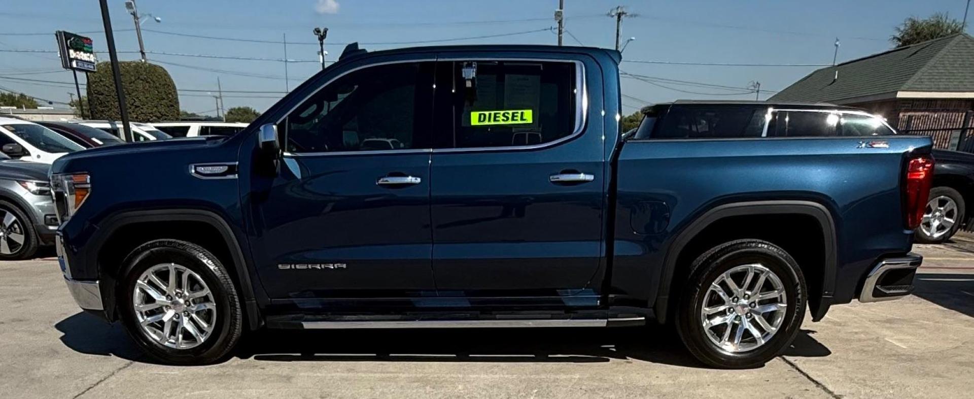 2021 Blue GMC Sierra 1500 4WD Crew Cab Short Box SLT (3GTU9DETXMG) , located at 2401 E Main St., Grand Prairie, TX, 75050, (972) 262-4440, 32.748981, -96.969643 - Photo#7