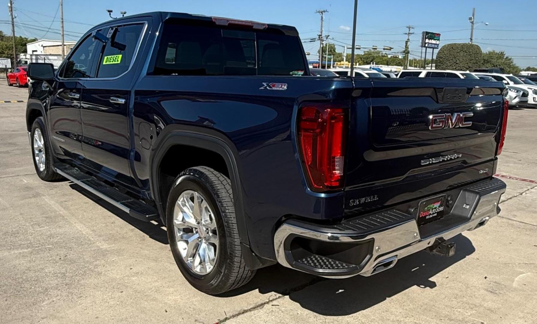 2021 Blue GMC Sierra 1500 4WD Crew Cab Short Box SLT (3GTU9DETXMG) , located at 2401 E Main St., Grand Prairie, TX, 75050, (972) 262-4440, 32.748981, -96.969643 - Photo#11