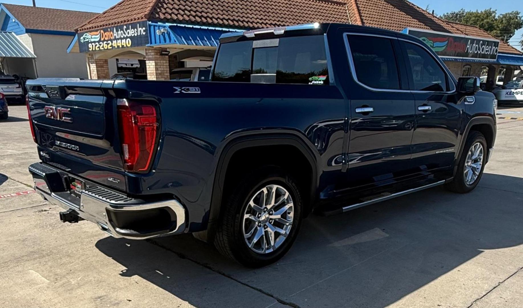 2021 Blue GMC Sierra 1500 4WD Crew Cab Short Box SLT (3GTU9DETXMG) , located at 2401 E Main St., Grand Prairie, TX, 75050, (972) 262-4440, 32.748981, -96.969643 - Photo#19
