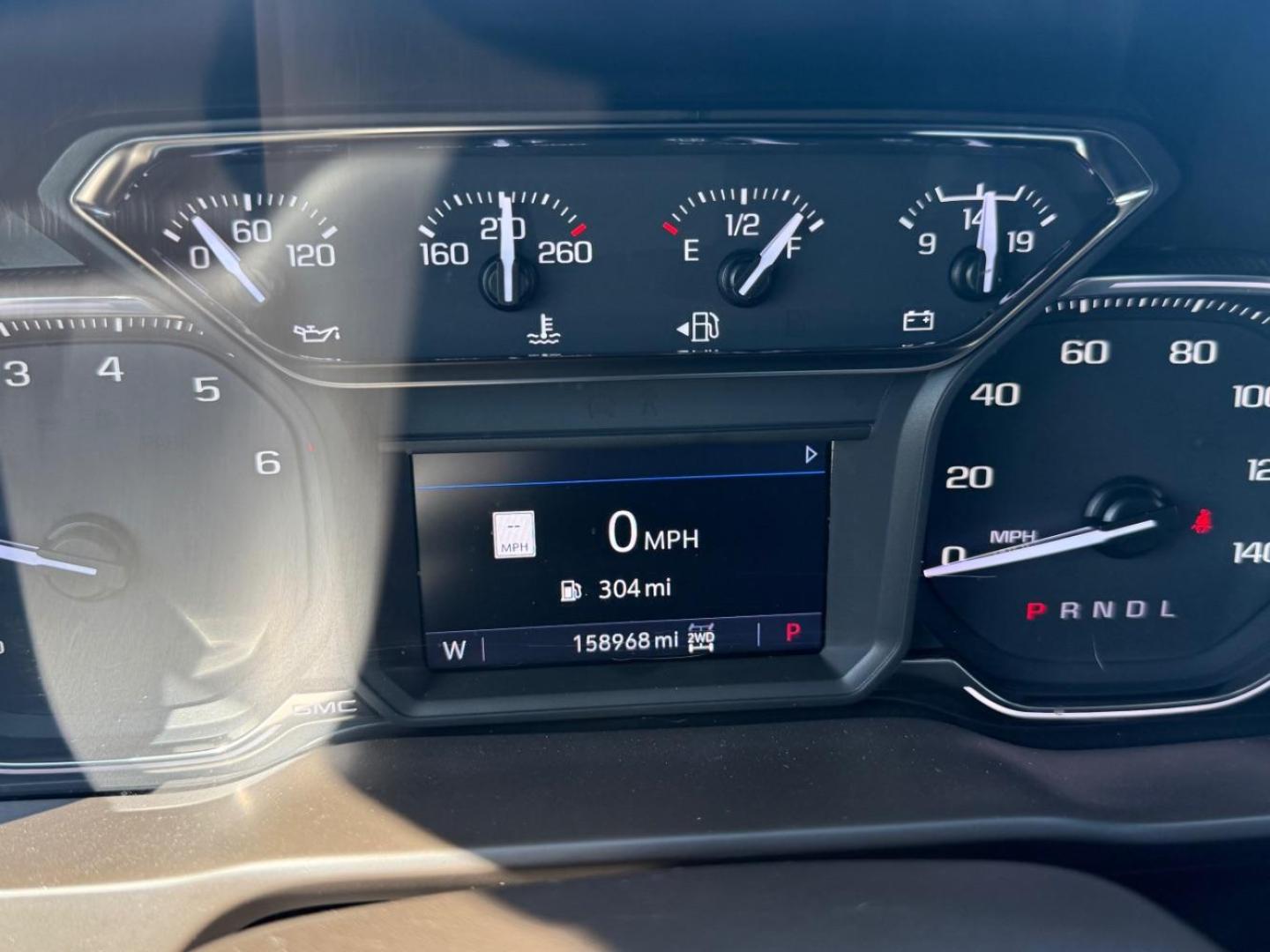 2021 Blue GMC Sierra 1500 4WD Crew Cab Short Box SLT (3GTU9DETXMG) , located at 2401 E Main St., Grand Prairie, TX, 75050, (972) 262-4440, 32.748981, -96.969643 - Photo#28