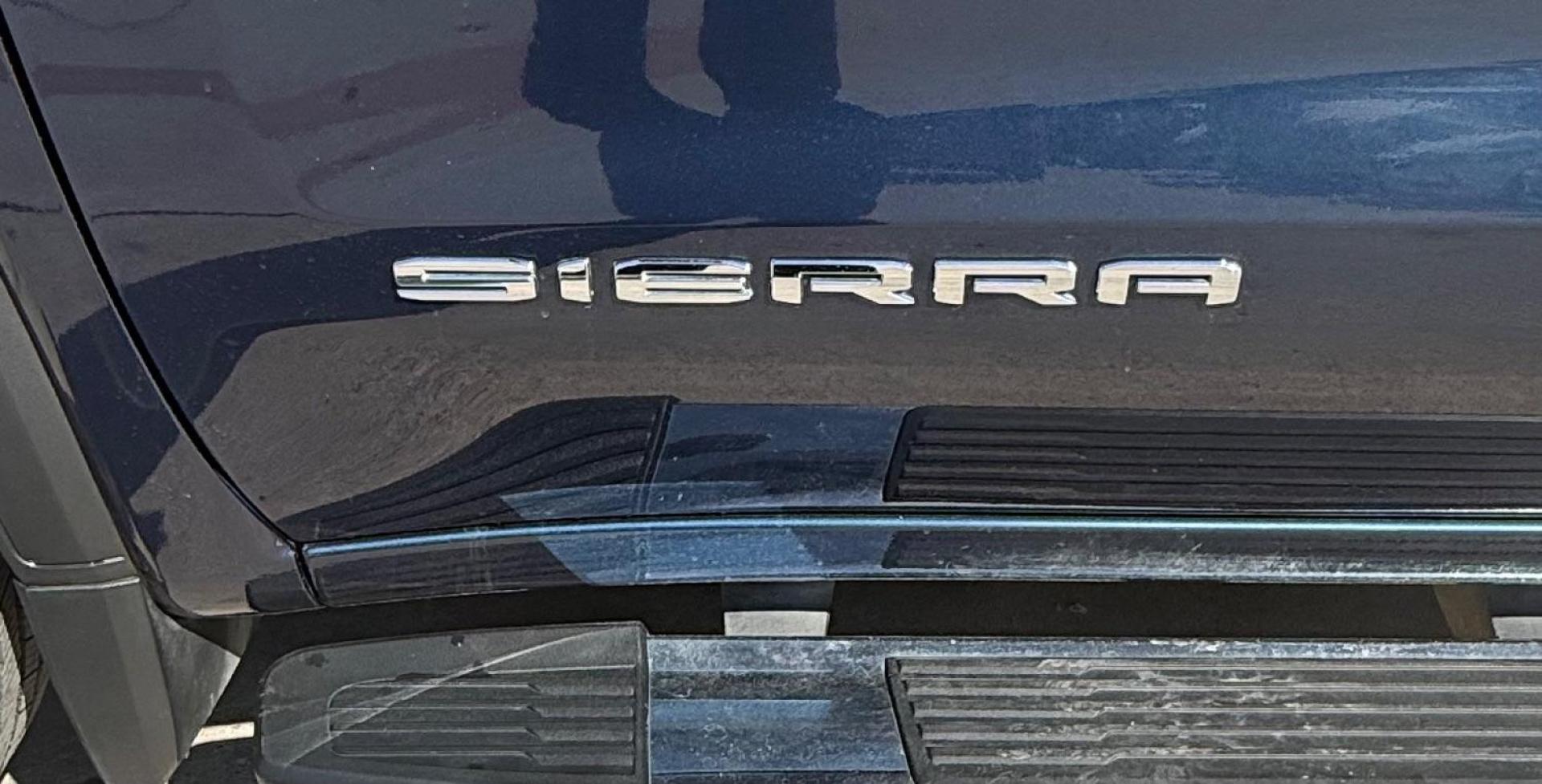 2021 Blue GMC Sierra 1500 4WD Crew Cab Short Box SLT (3GTU9DETXMG) , located at 2401 E Main St., Grand Prairie, TX, 75050, (972) 262-4440, 32.748981, -96.969643 - Photo#37