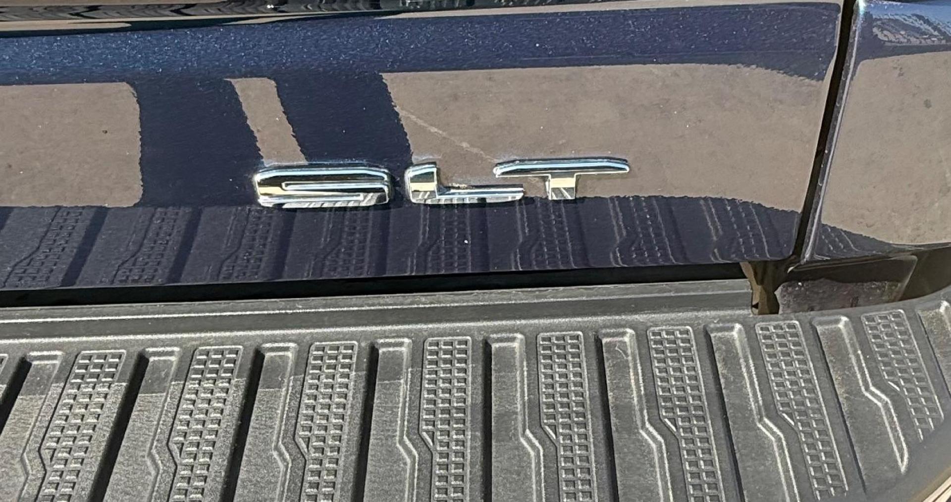 2021 Blue GMC Sierra 1500 4WD Crew Cab Short Box SLT (3GTU9DETXMG) , located at 2401 E Main St., Grand Prairie, TX, 75050, (972) 262-4440, 32.748981, -96.969643 - Photo#38