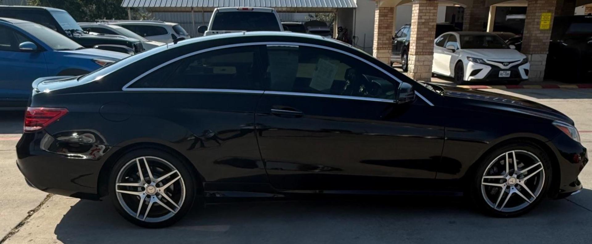 2018 Black Mercedes-Benz CLA 250 CLA (WDDSJ4EB5JN) with an 2.0L I4 F DOHC 16V engine, located at 2401 E Main St., Grand Prairie, TX, 75050, (972) 262-4440, 32.748981, -96.969643 - Photo#13