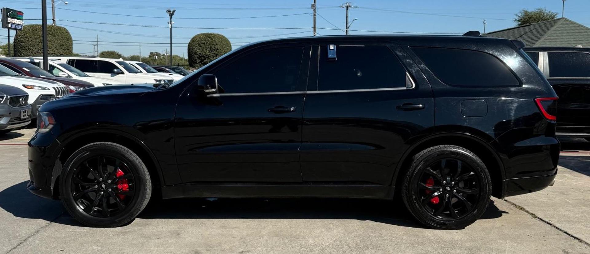 2019 Black Dodge Durango R/T RWD (1C4SDHCT2KC) with an HEMI 5.7L V-8 VVT variable valve control engine, located at 2401 E Main St., Grand Prairie, TX, 75050, (972) 262-4440, 32.748981, -96.969643 - Photo#4