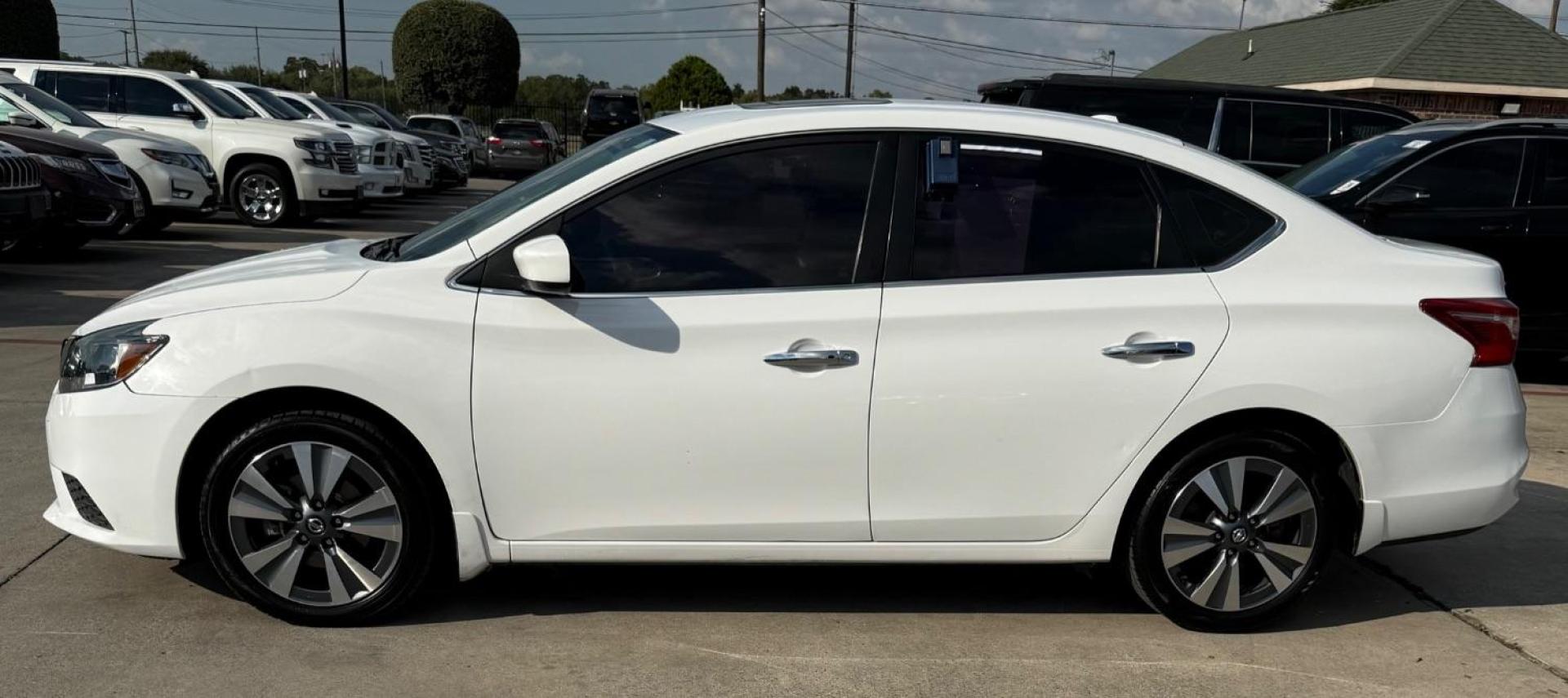 2019 White Nissan Sentra SV (3N1AB7AP3KY) with an 1.8L I-4 DOHC engine, located at 2401 E Main St., Grand Prairie, TX, 75050, (972) 262-4440, 32.748981, -96.969643 - Photo#4