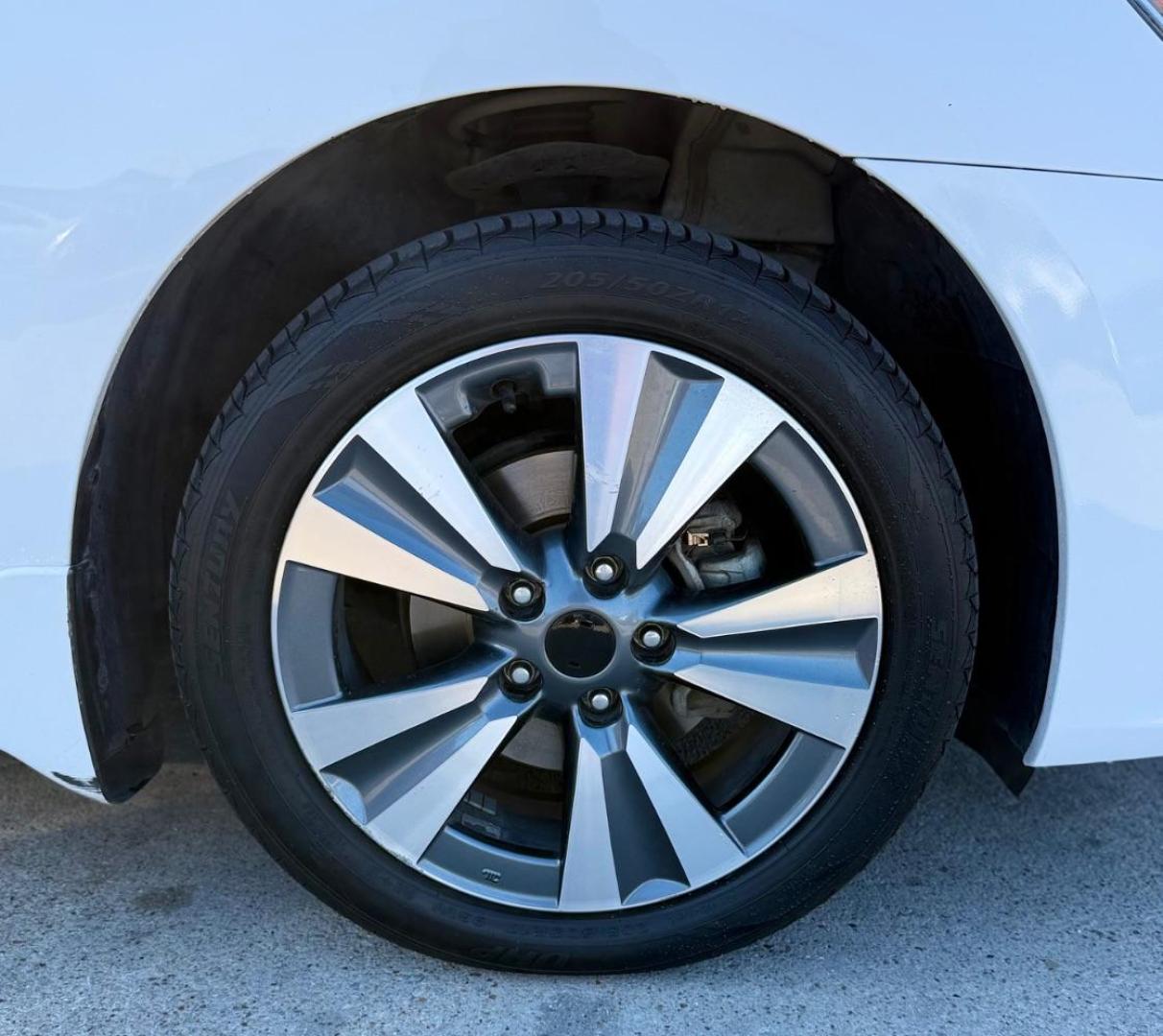 2019 Gray Nissan Versa 1.6 SV (3N1CN7AP8KL) with an 1.6L I-4 DOHC engine, located at 2401 E Main St., Grand Prairie, TX, 75050, (972) 262-4440, 32.748981, -96.969643 - Photo#17