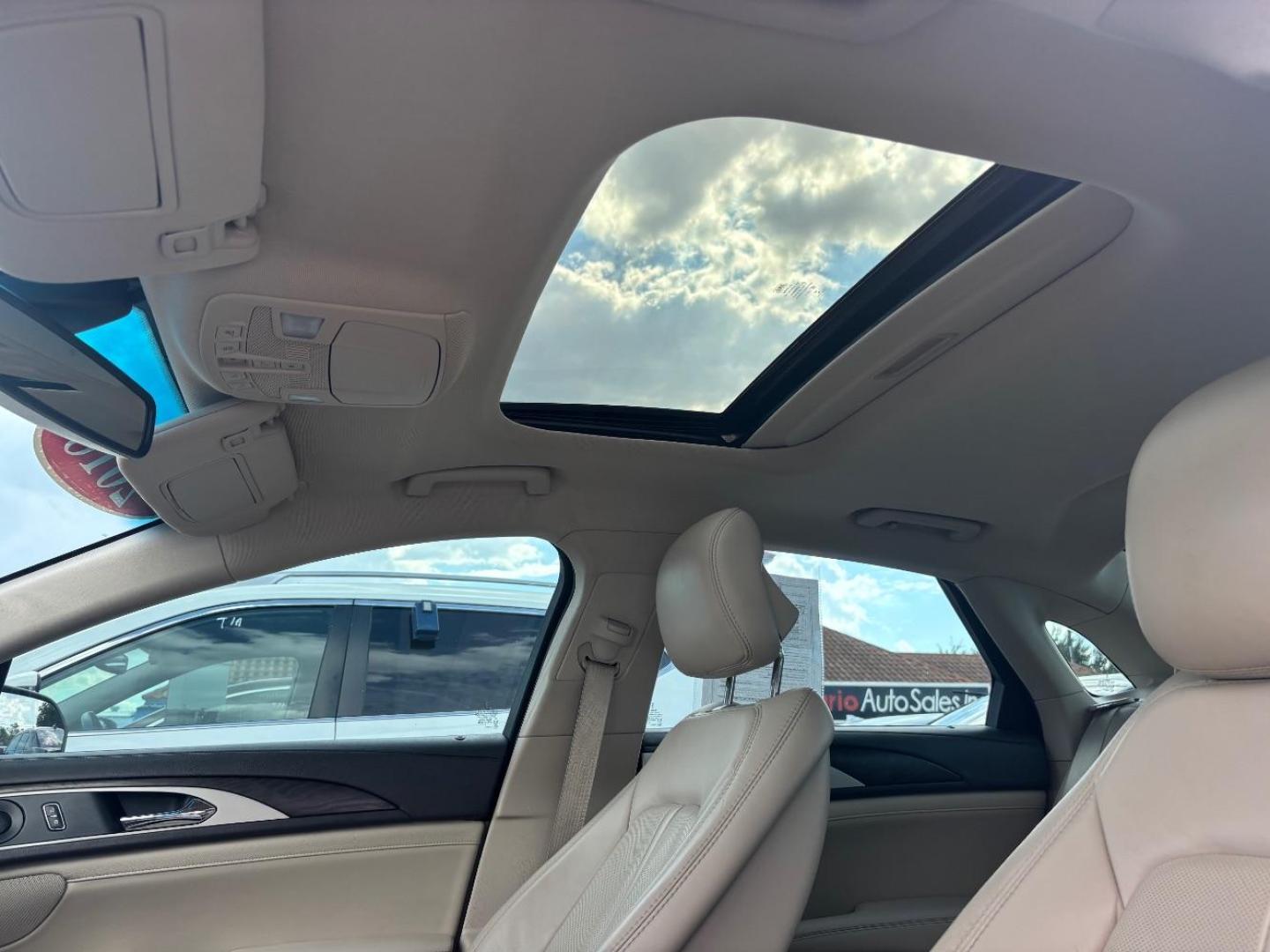 2018 Tan Lincoln MKZ Reserve (3LN6L5E94JR) , located at 2401 E Main St., Grand Prairie, TX, 75050, (972) 262-4440, 32.748981, -96.969643 - Photo#13